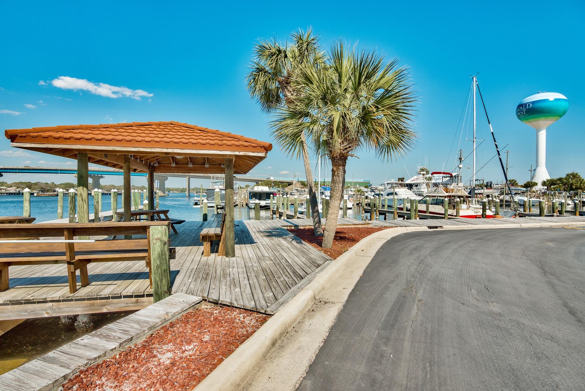 CLIPPER COVE T/H - Residential