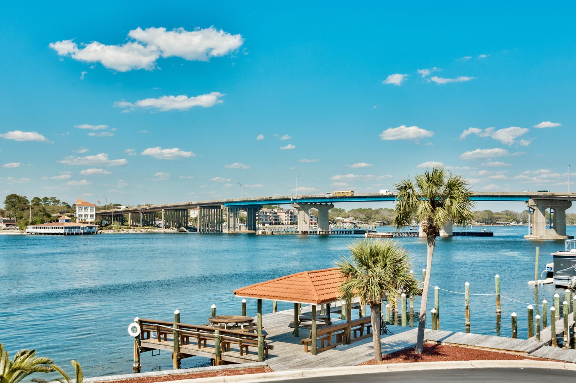 CLIPPER COVE T/H - Residential