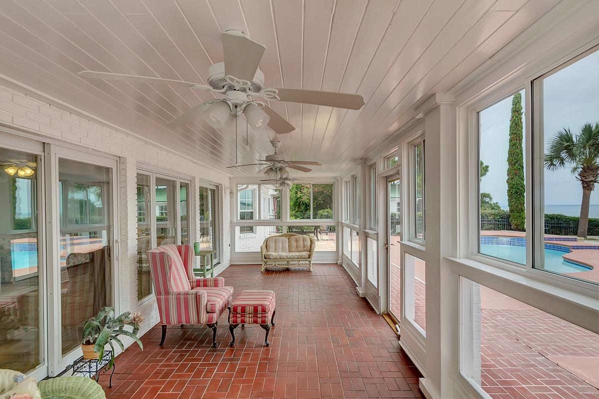 WOODLAND BAYOU ESTATES - Residential