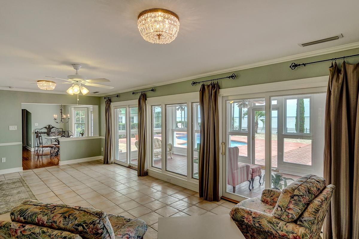 WOODLAND BAYOU ESTATES - Residential