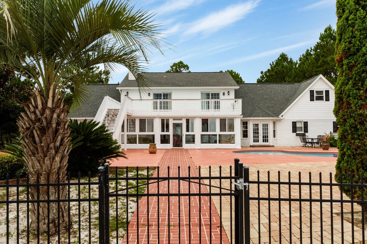 WOODLAND BAYOU ESTATES - Residential