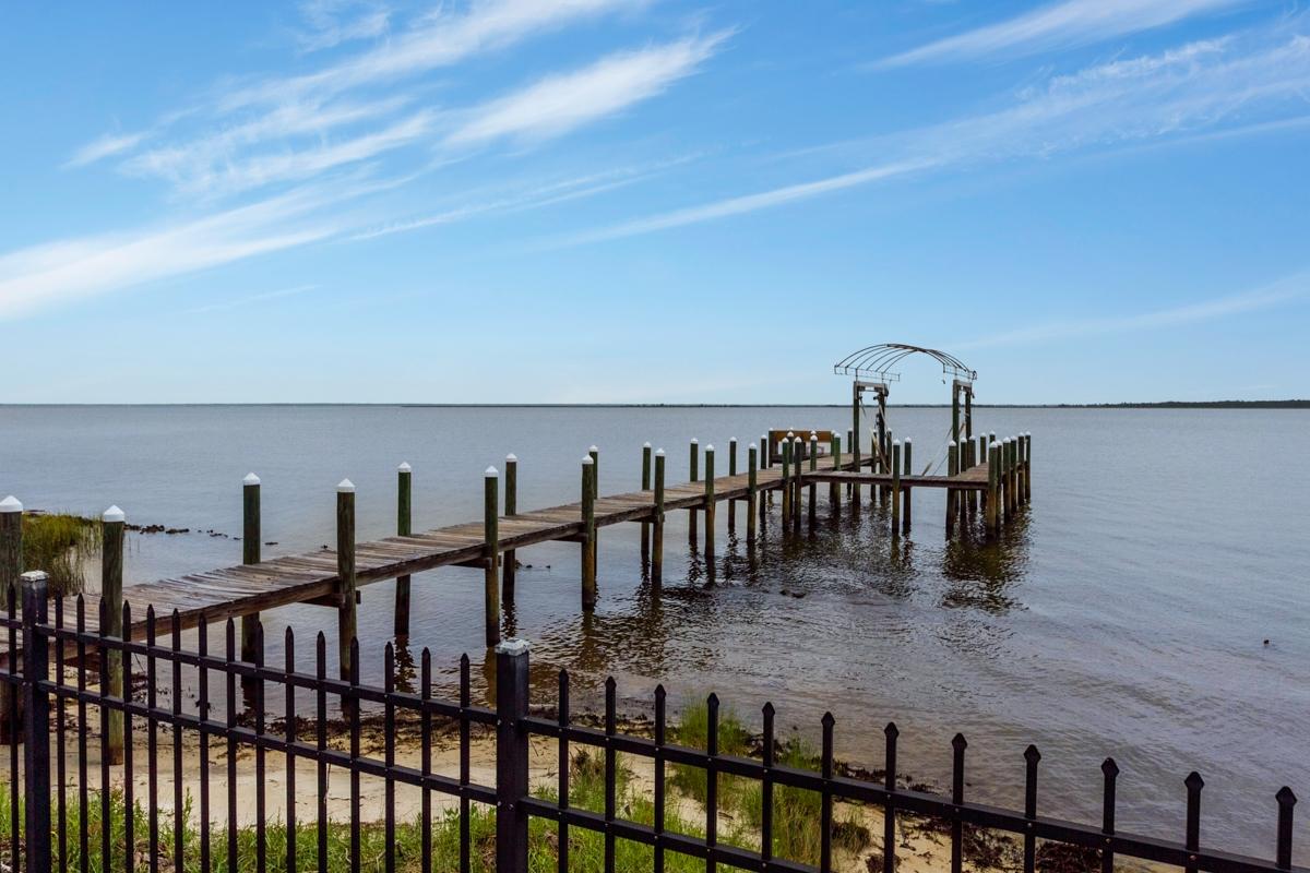 WOODLAND BAYOU ESTATES - Residential