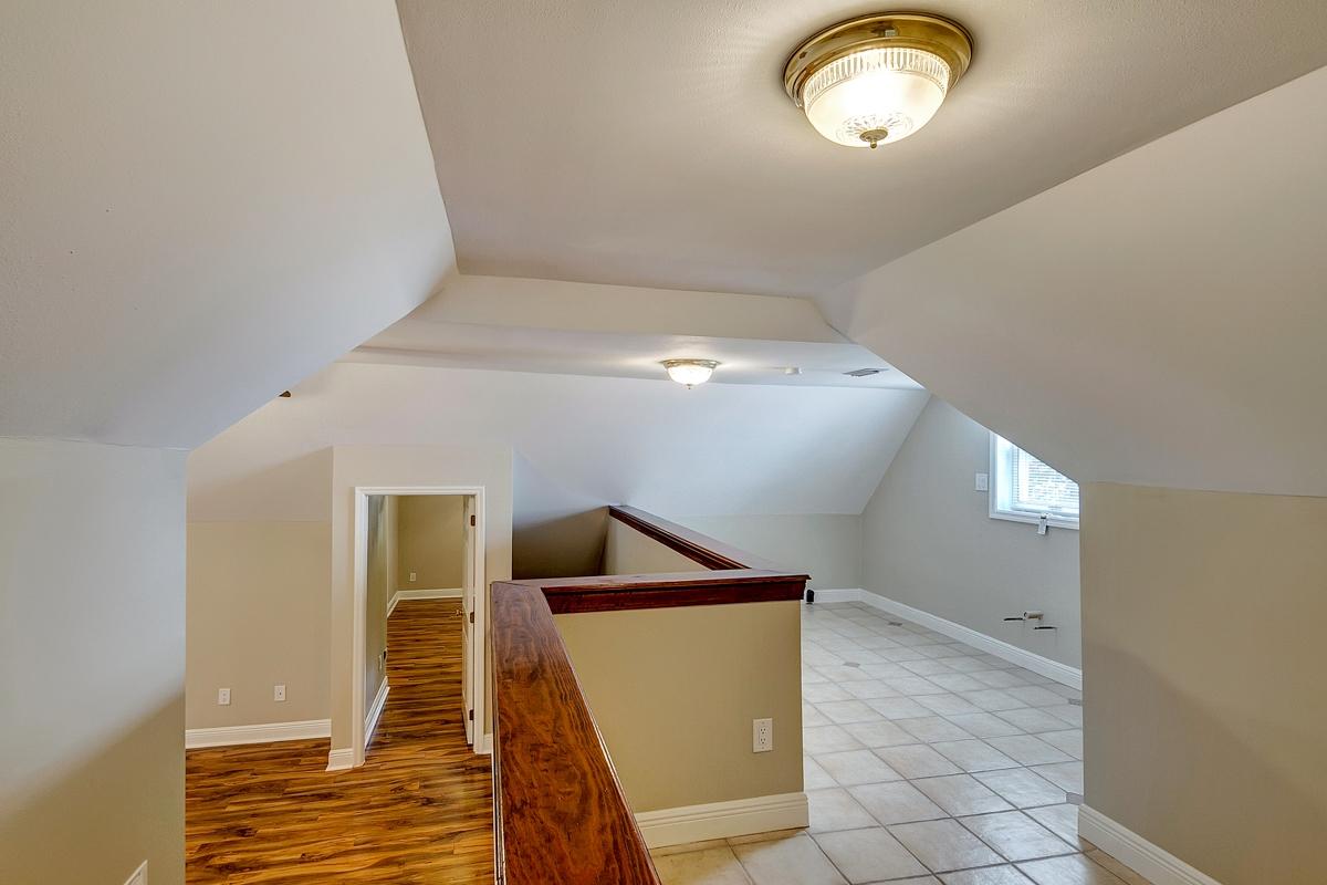 WOODLAND BAYOU ESTATES - Residential