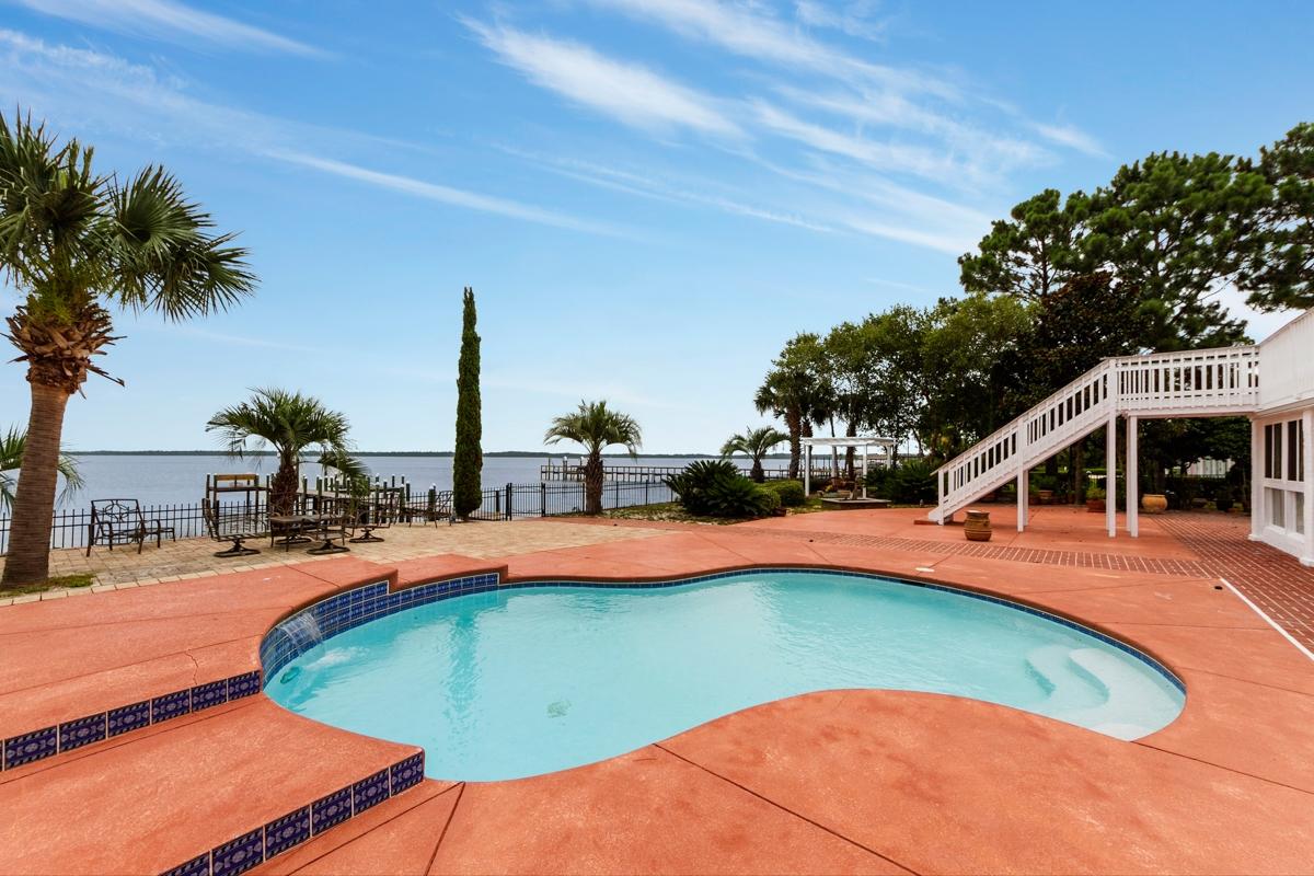 WOODLAND BAYOU ESTATES - Residential