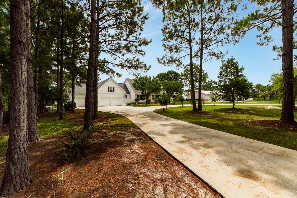 WOODLAND BAYOU ESTATES - Residential