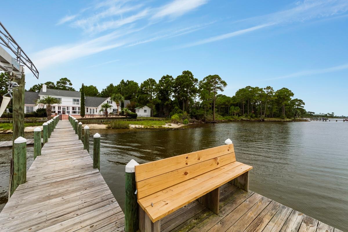 WOODLAND BAYOU ESTATES - Residential