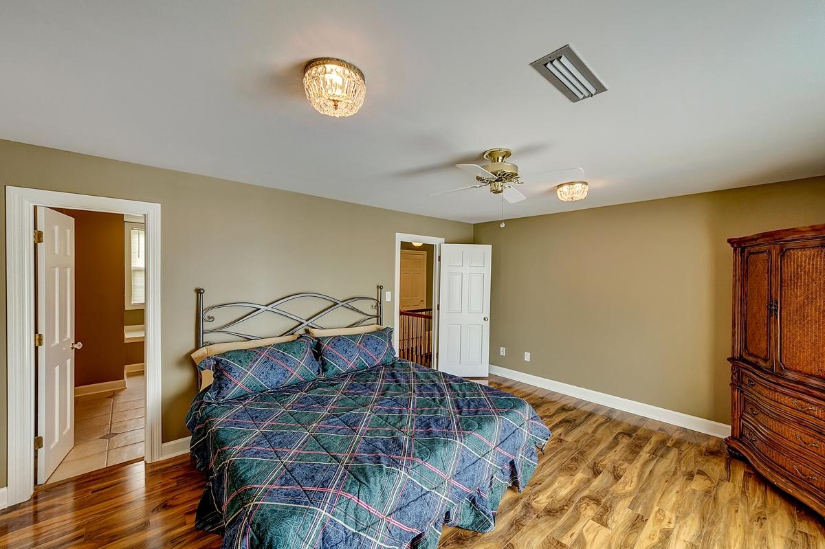 WOODLAND BAYOU ESTATES - Residential