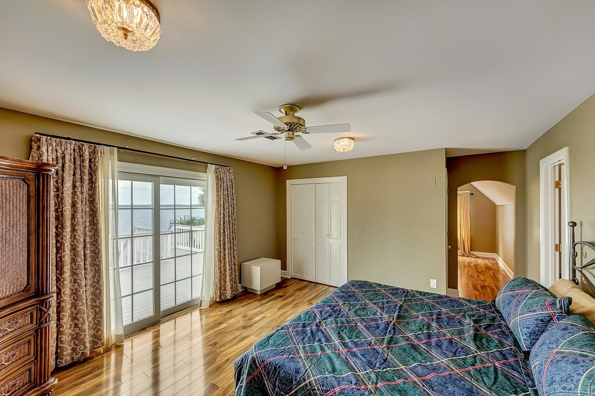 WOODLAND BAYOU ESTATES - Residential