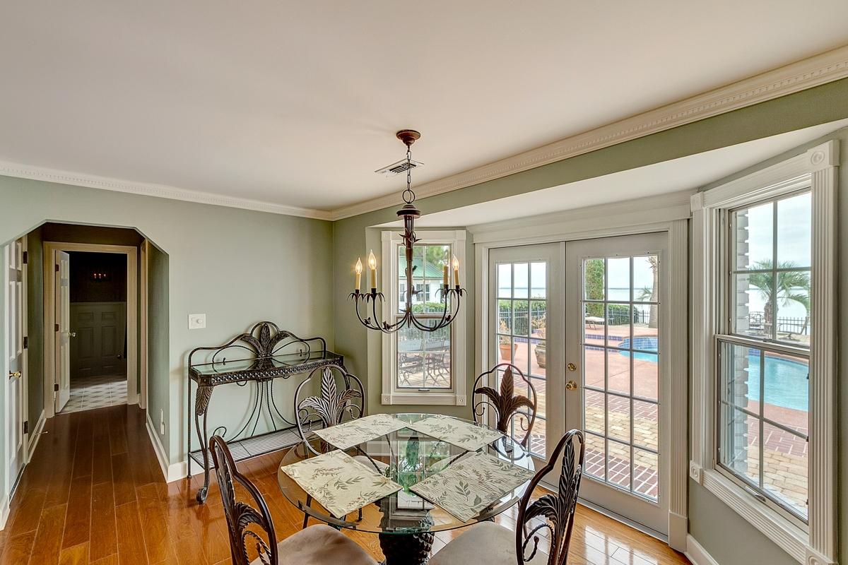 WOODLAND BAYOU ESTATES - Residential