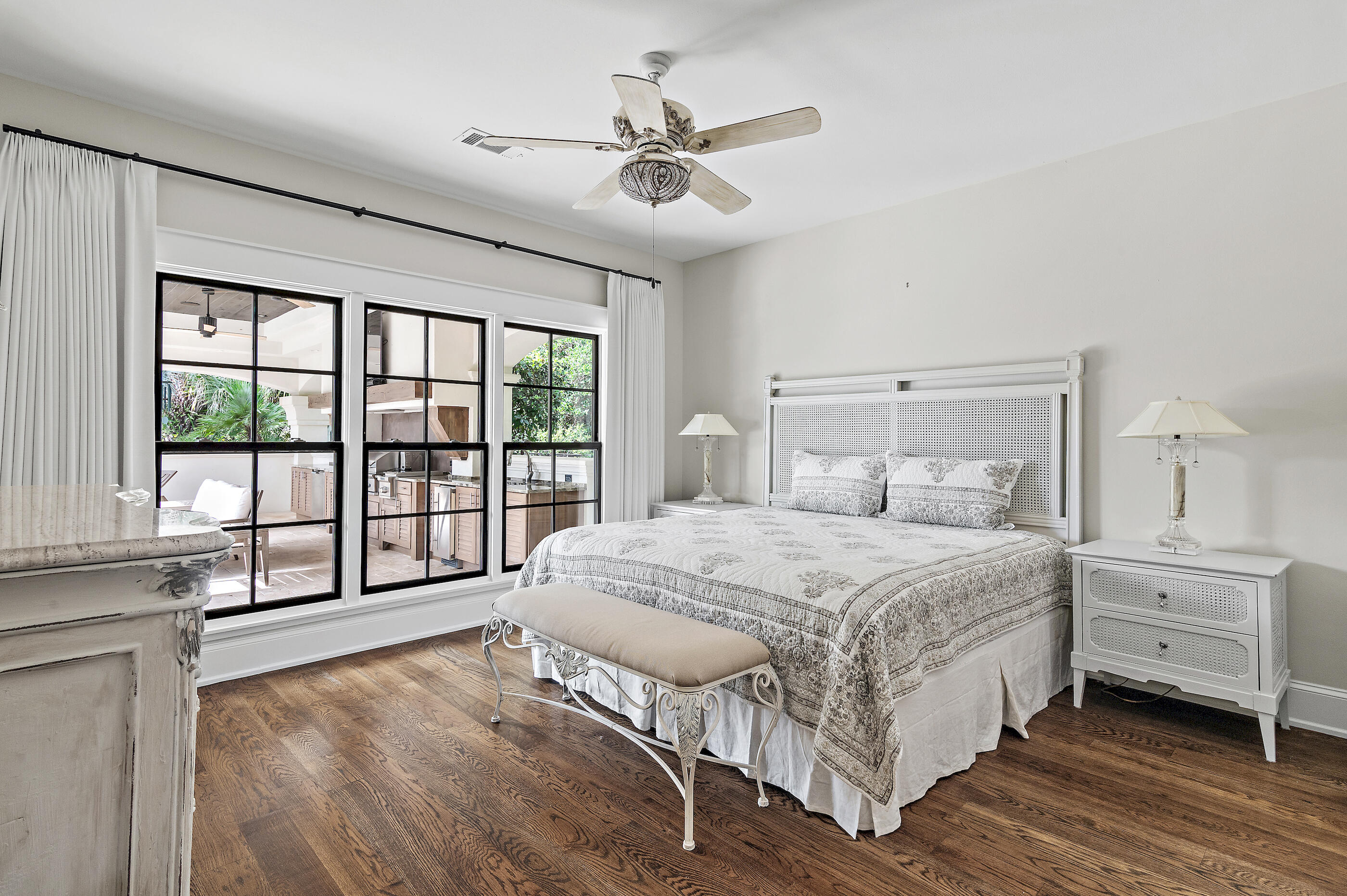 BAYTOWNE AVE EAST - Residential