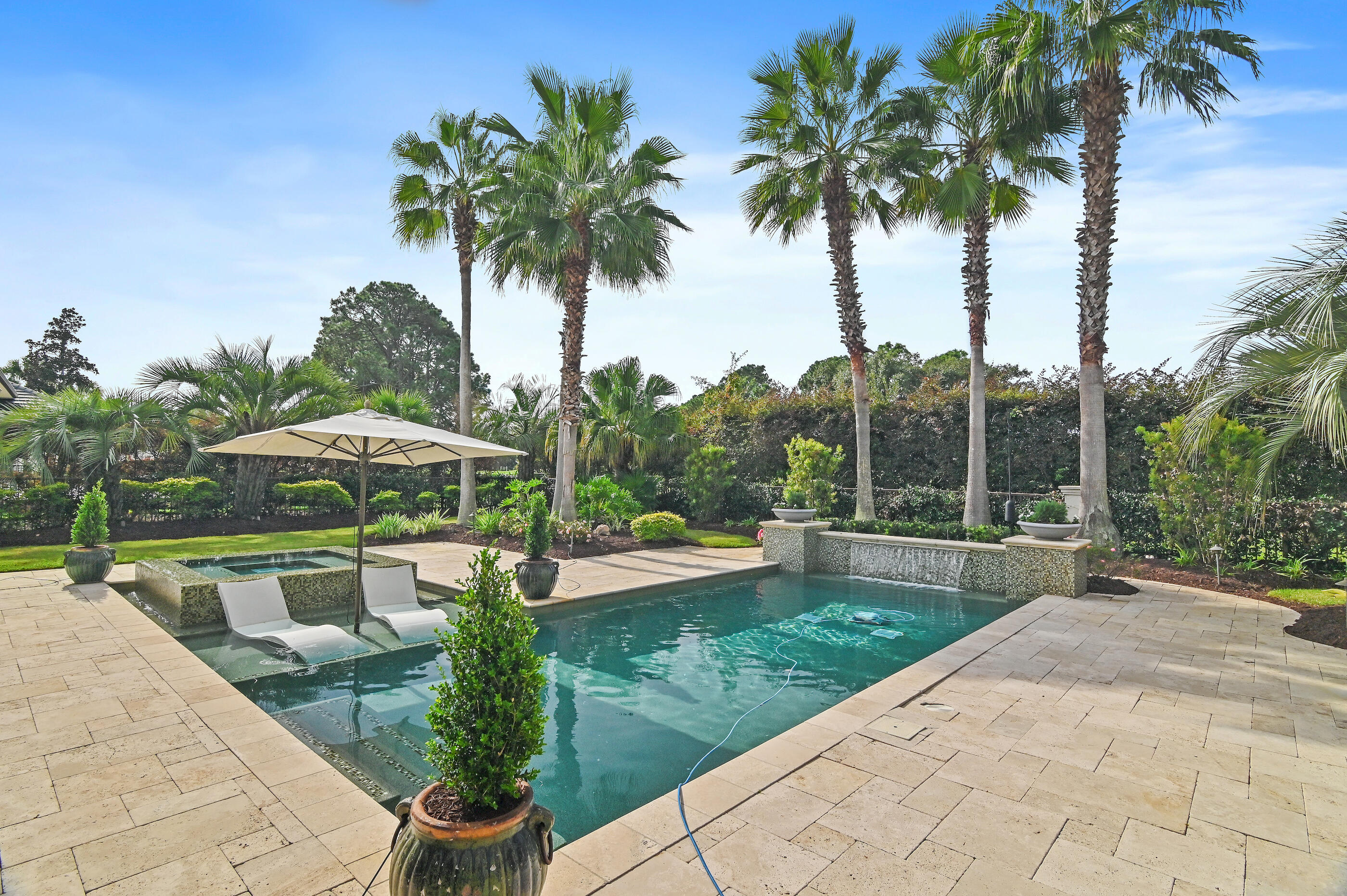 BAYTOWNE AVE EAST - Residential