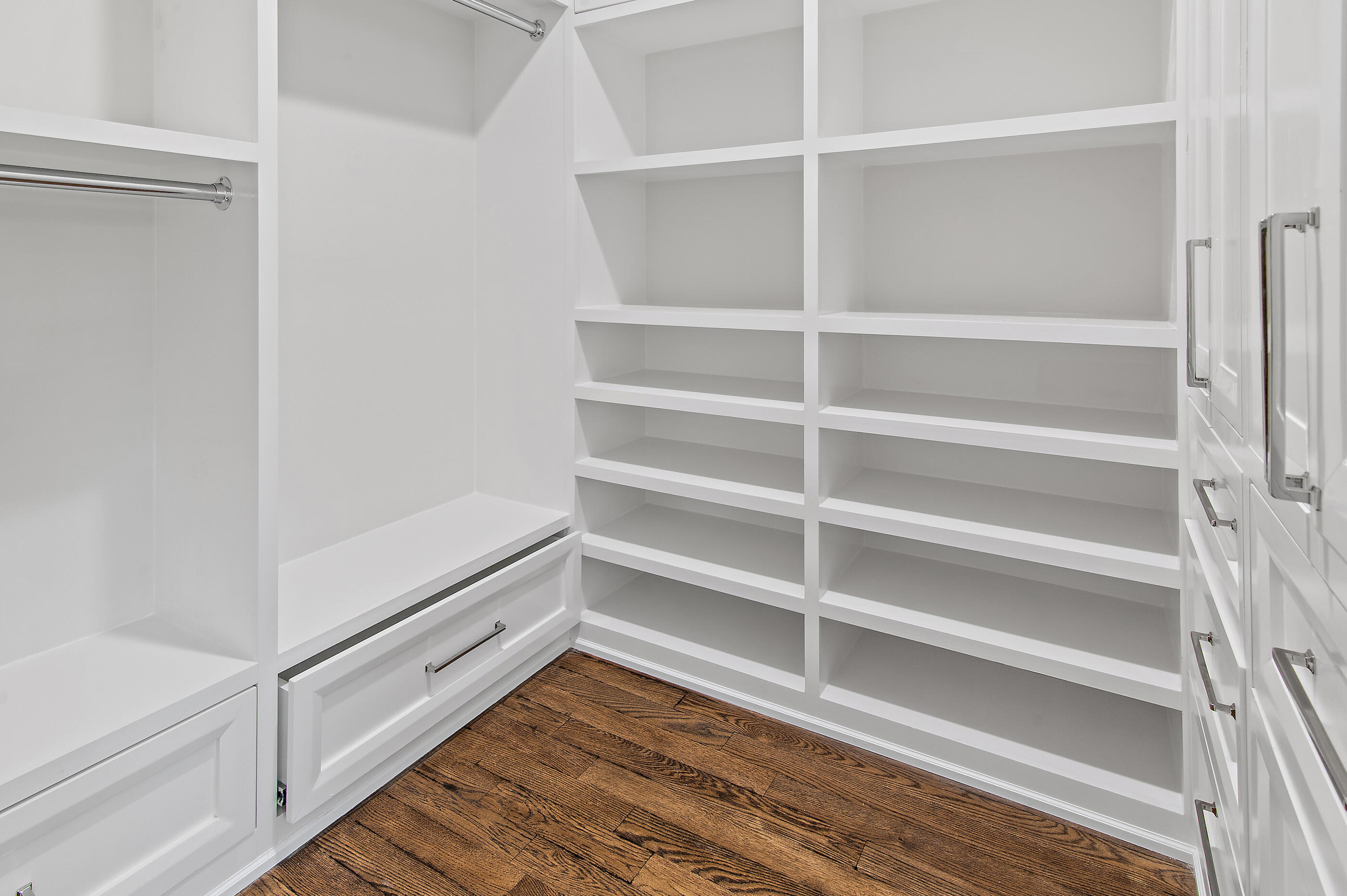 BAYTOWNE AVE EAST - Residential