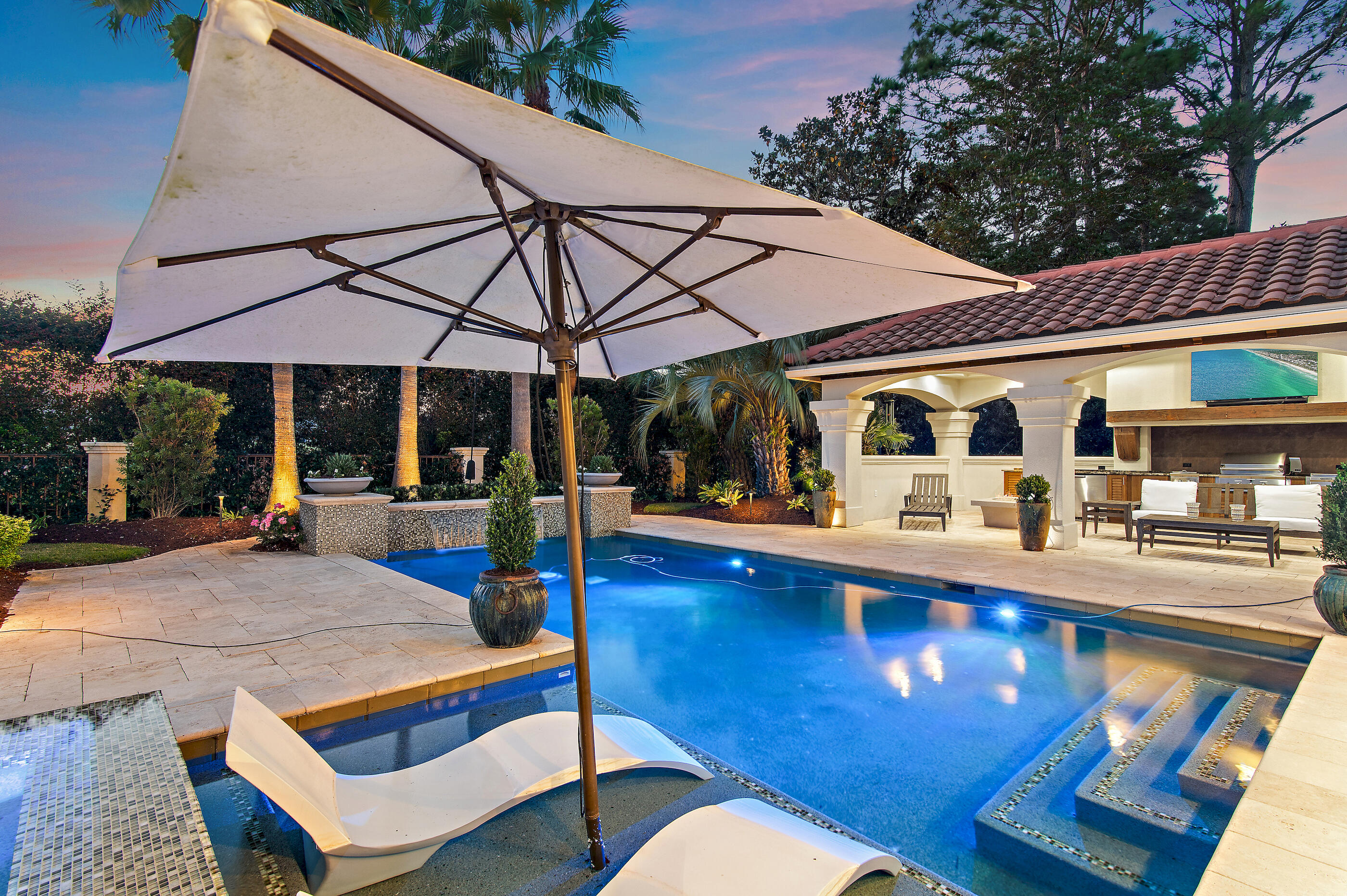 BAYTOWNE AVE EAST - Residential