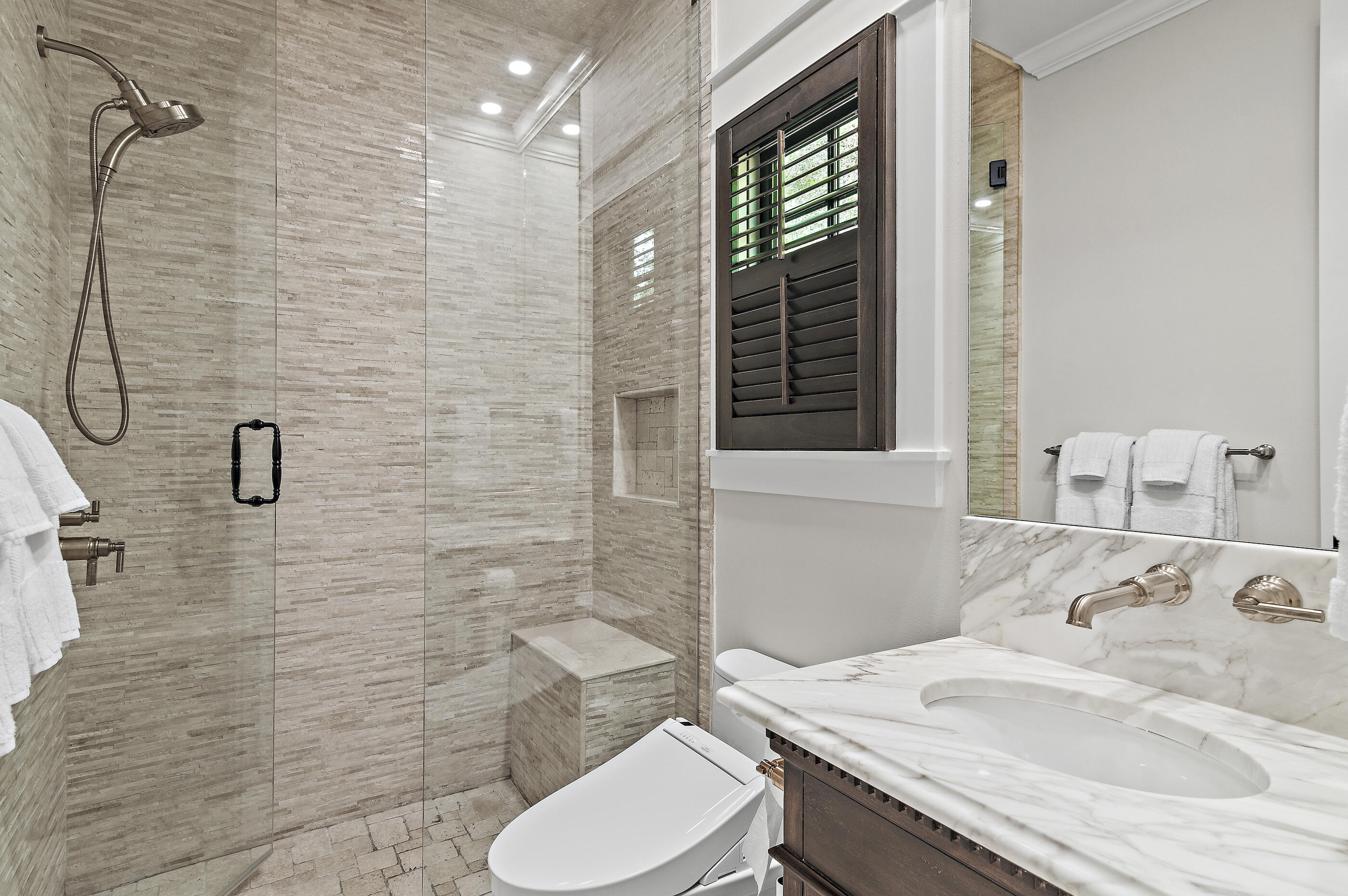 BAYTOWNE AVE EAST - Residential