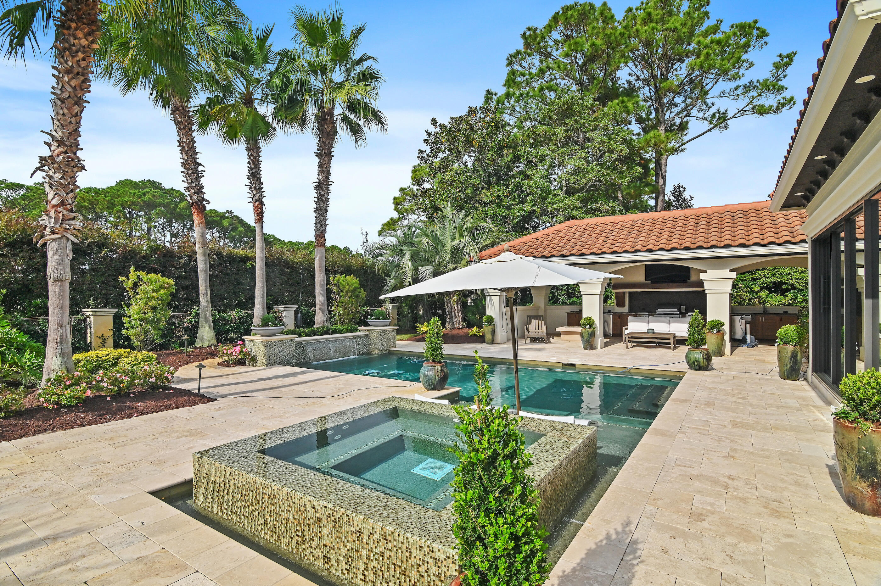 BAYTOWNE AVE EAST - Residential