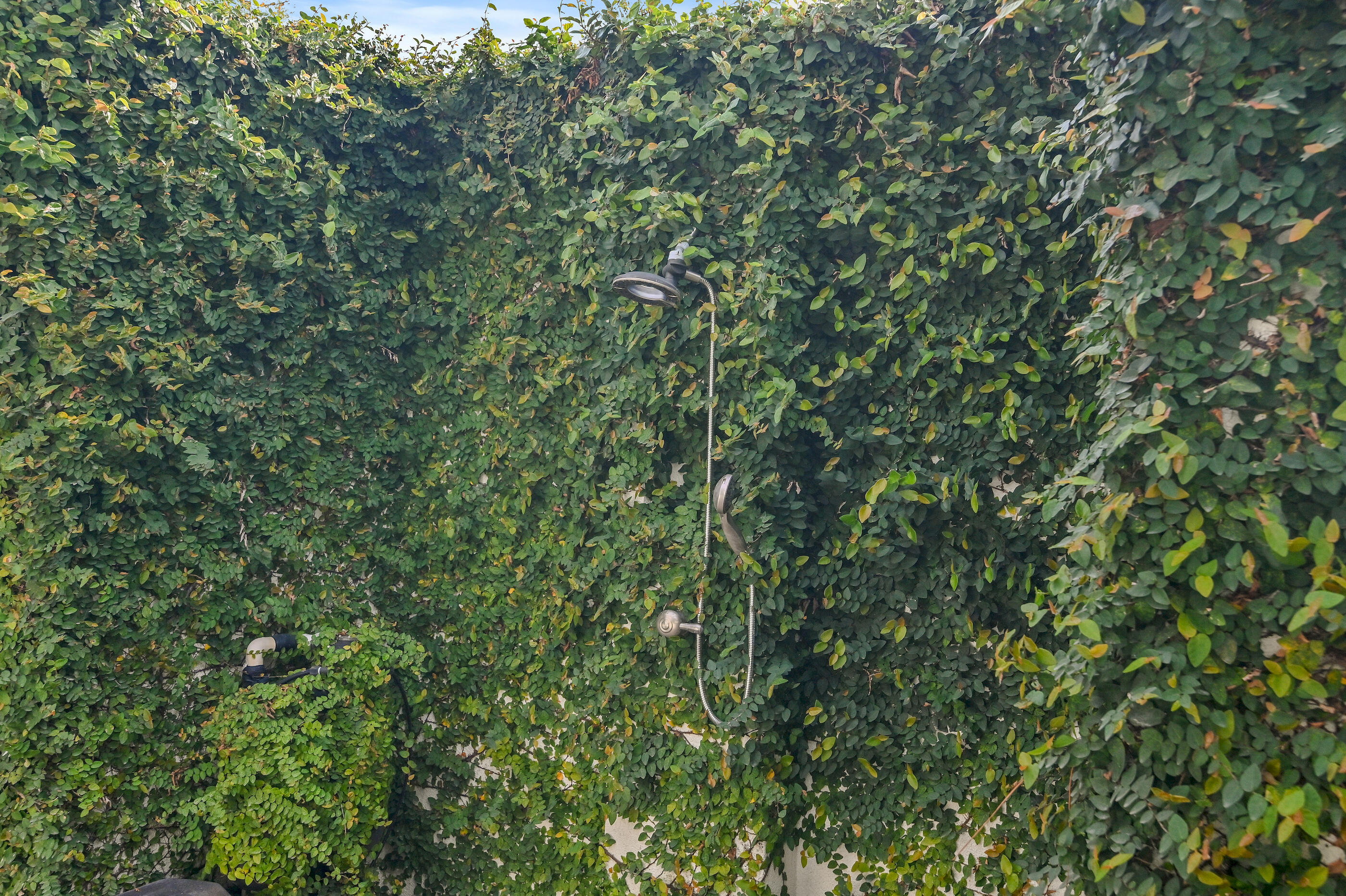 BAYTOWNE AVE EAST - Residential