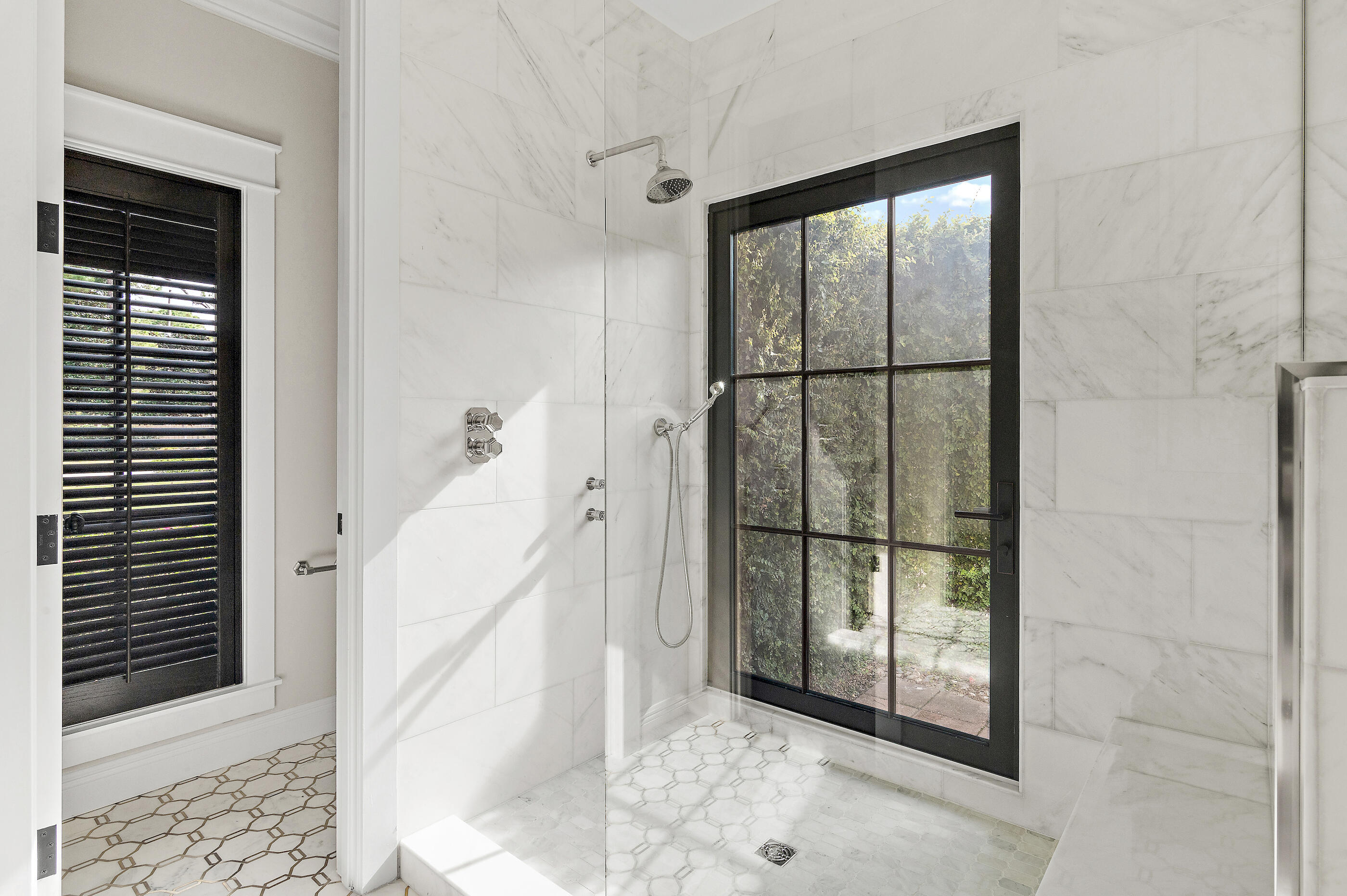 BAYTOWNE AVE EAST - Residential