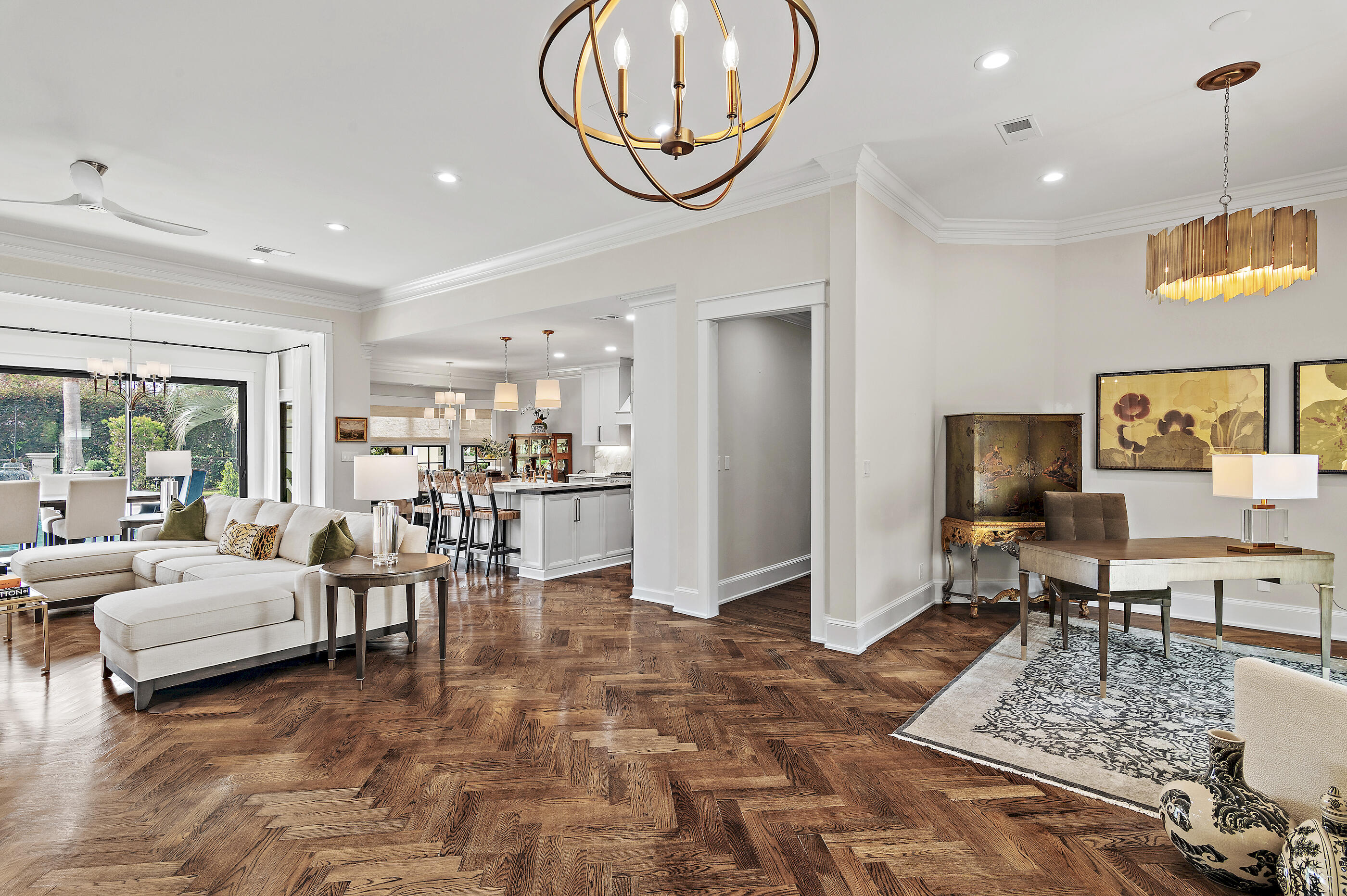 BAYTOWNE AVE EAST - Residential