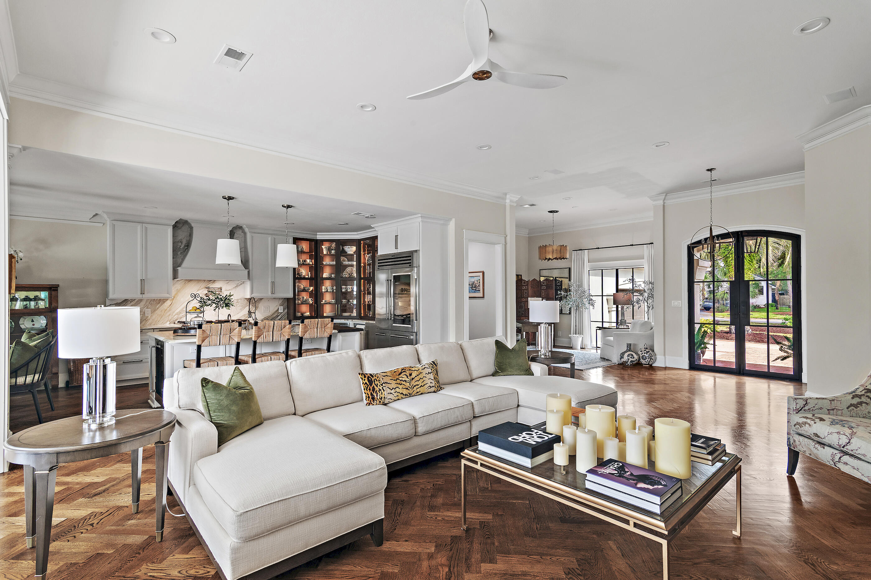 BAYTOWNE AVE EAST - Residential