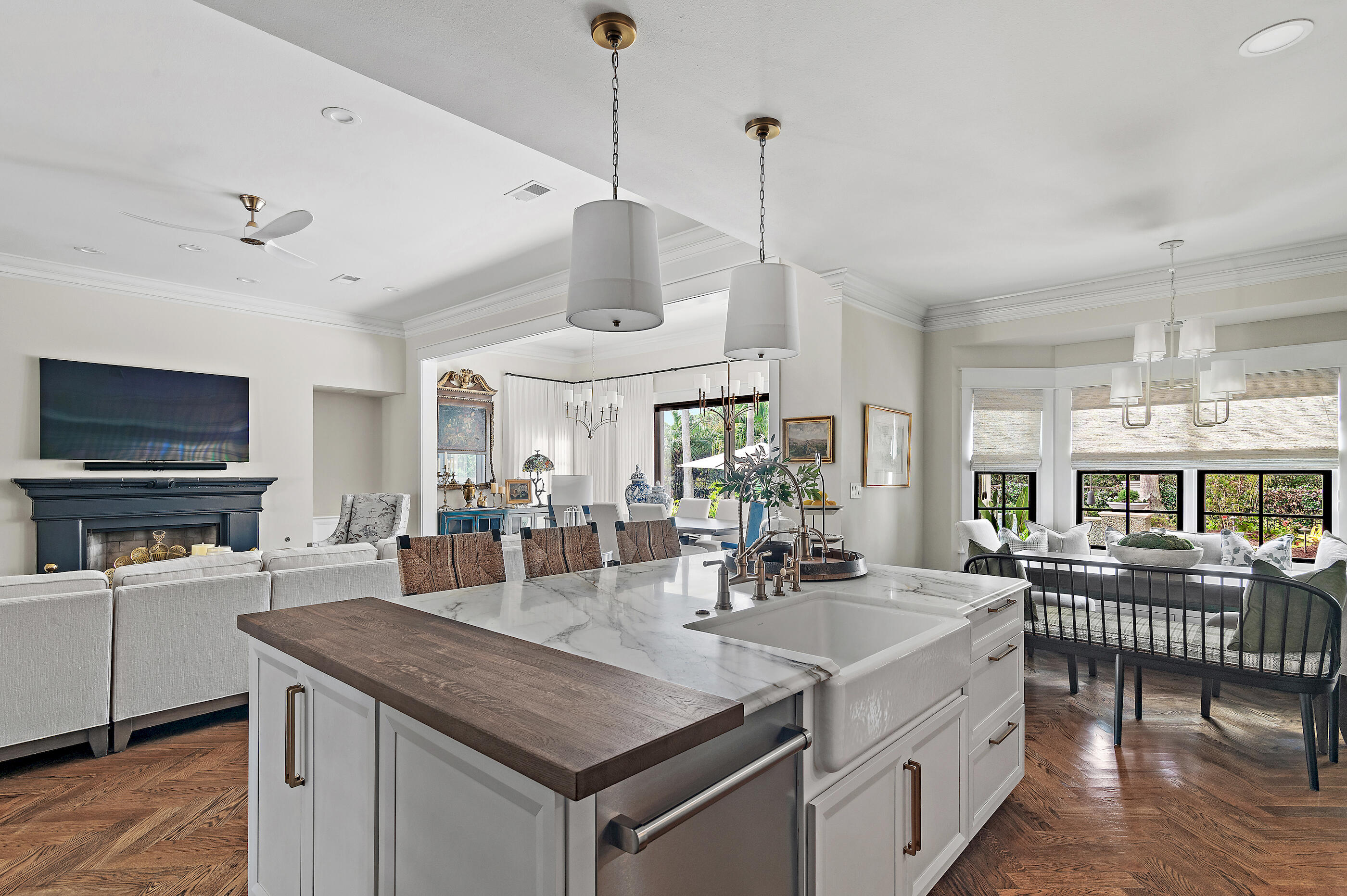 BAYTOWNE AVE EAST - Residential