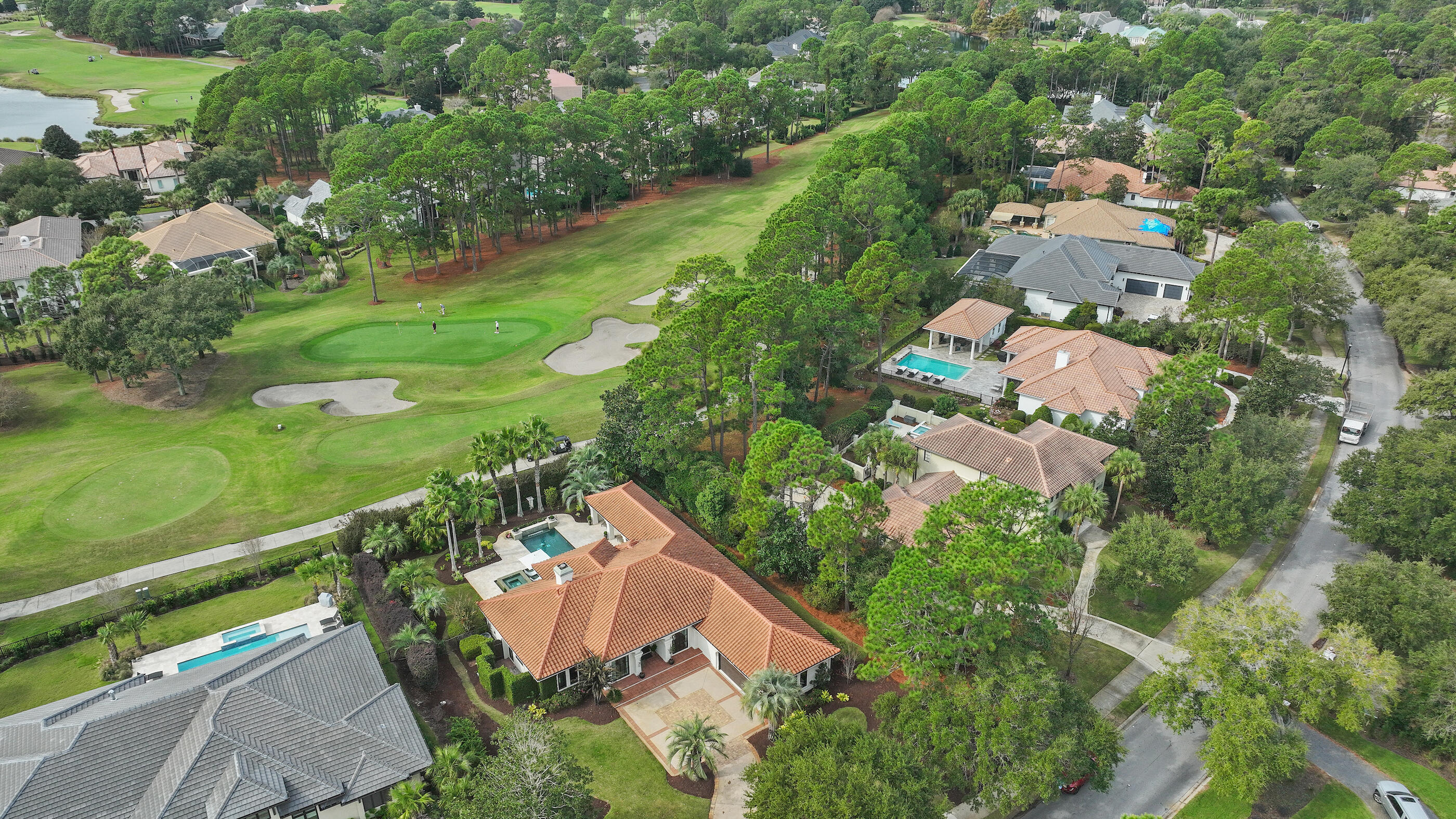 BAYTOWNE AVE EAST - Residential