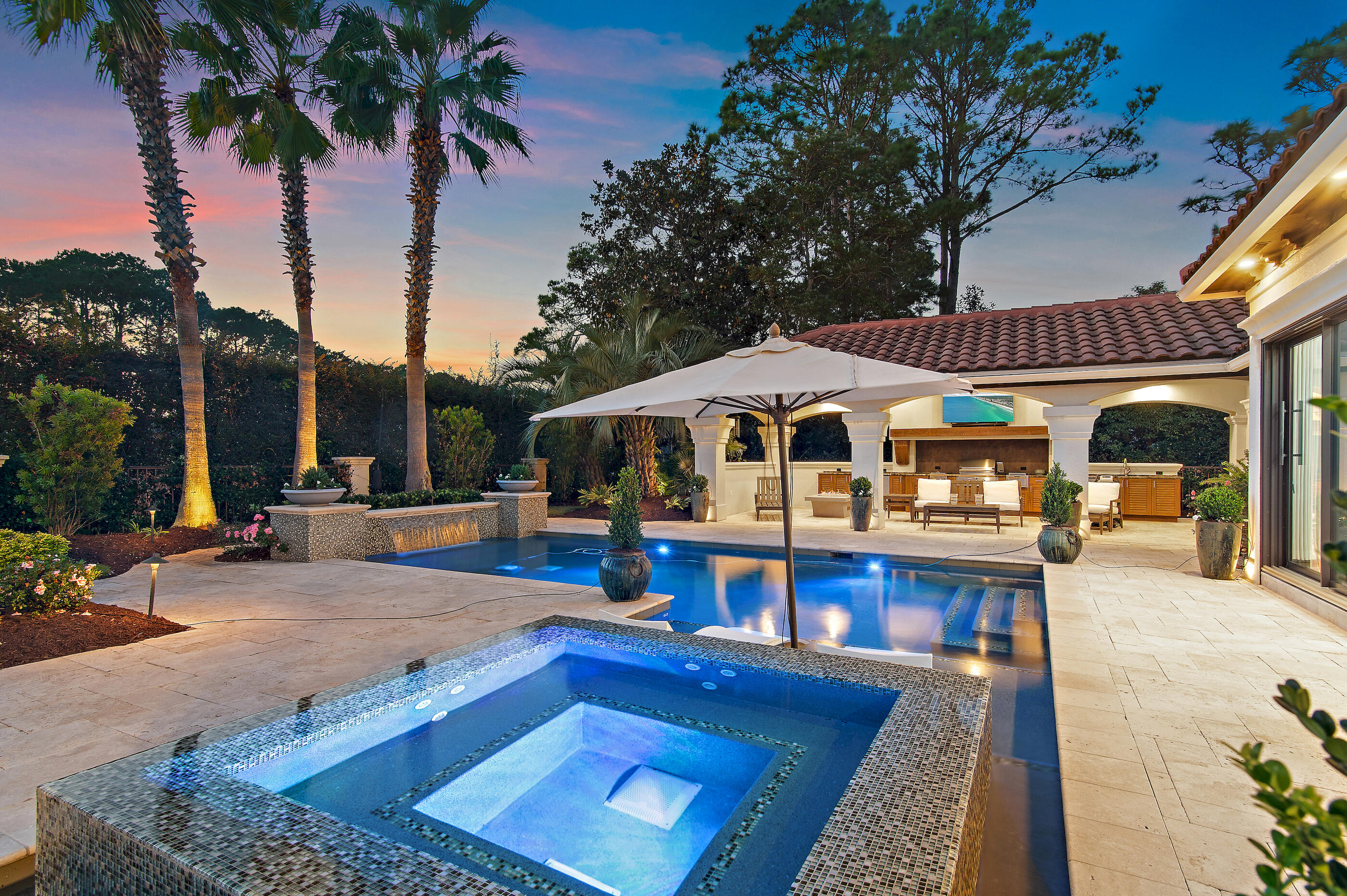 BAYTOWNE AVE EAST - Residential