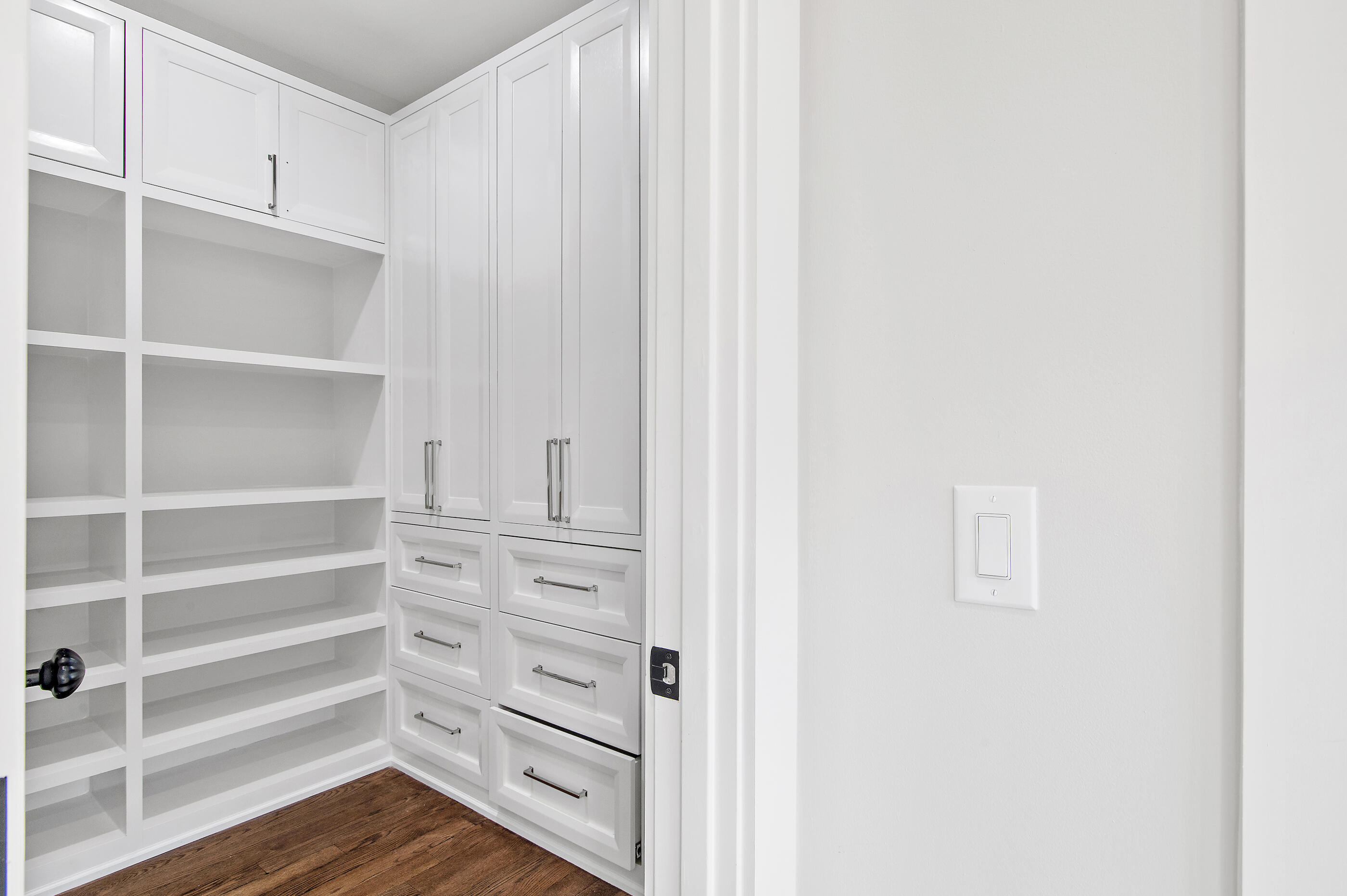 BAYTOWNE AVE EAST - Residential