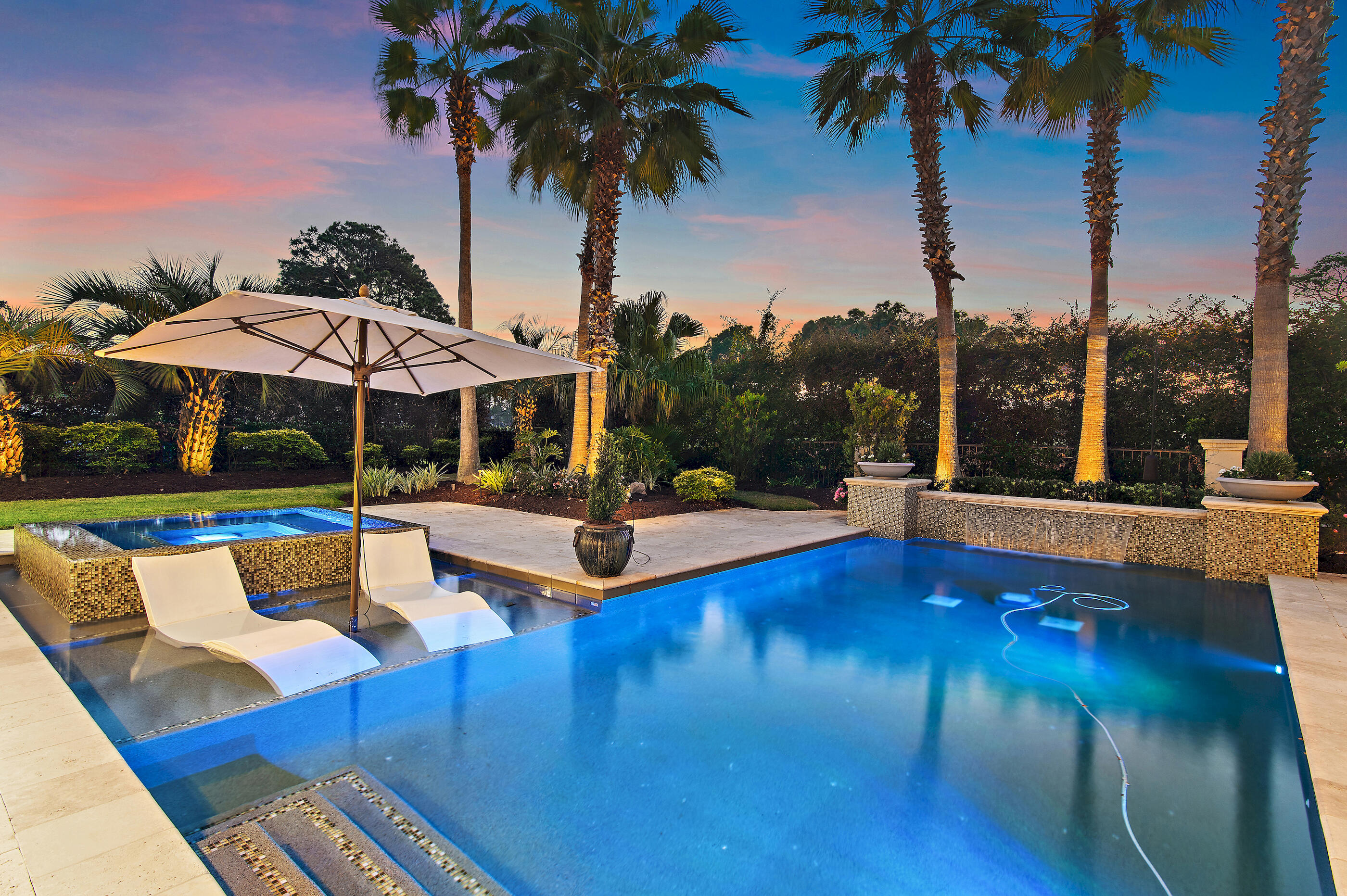 BAYTOWNE AVE EAST - Residential