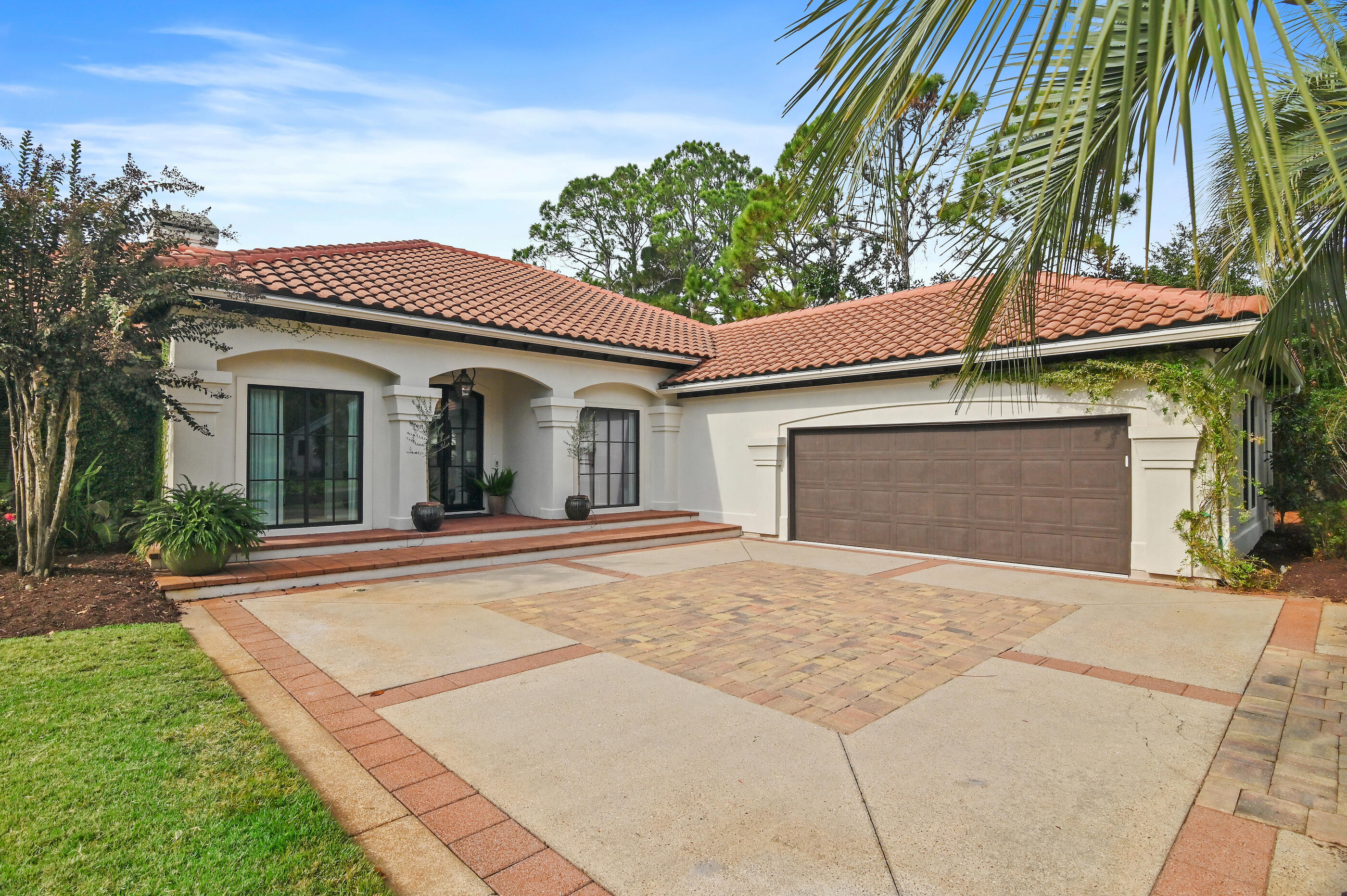 BAYTOWNE AVE EAST - Residential