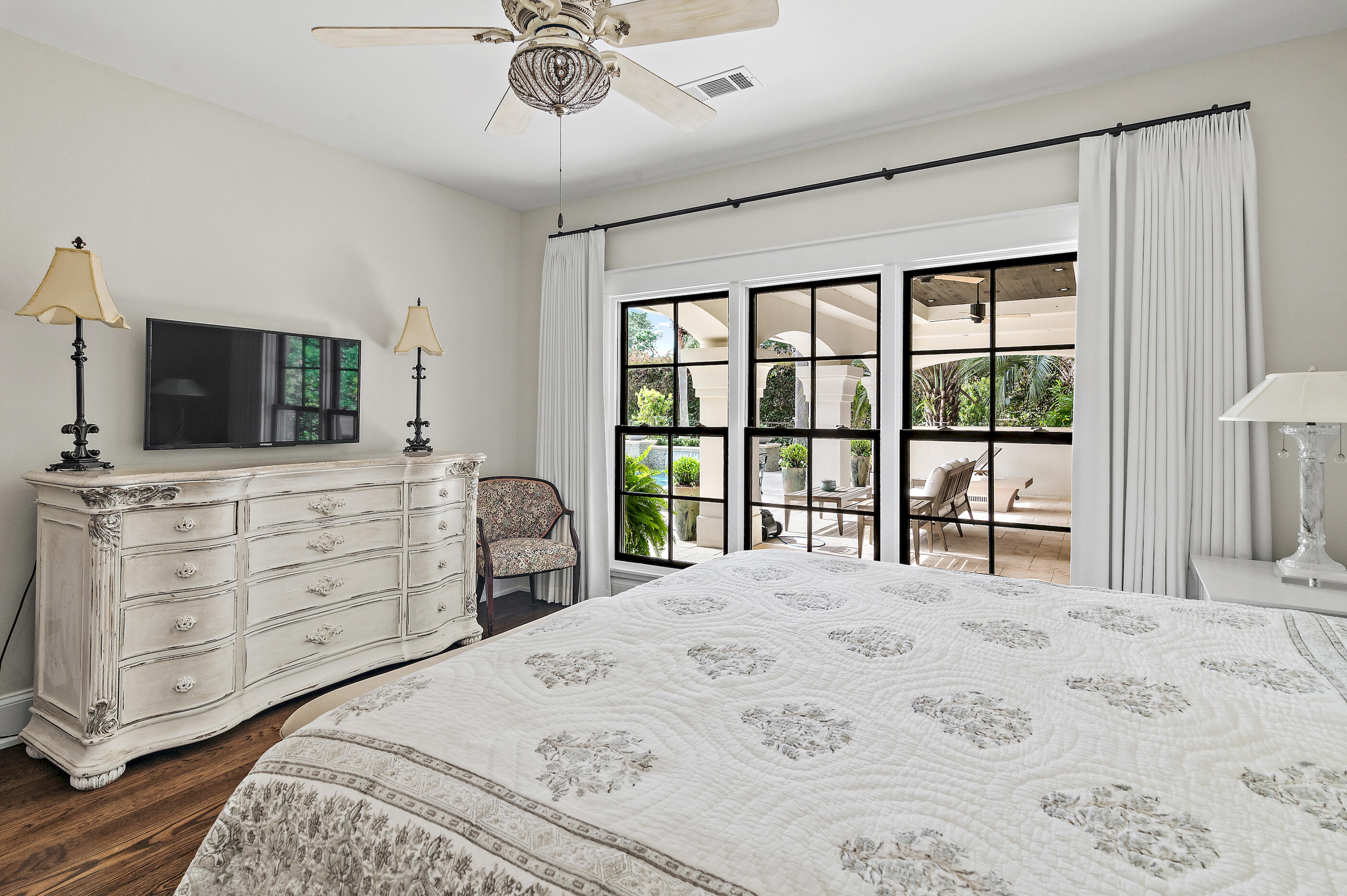 BAYTOWNE AVE EAST - Residential