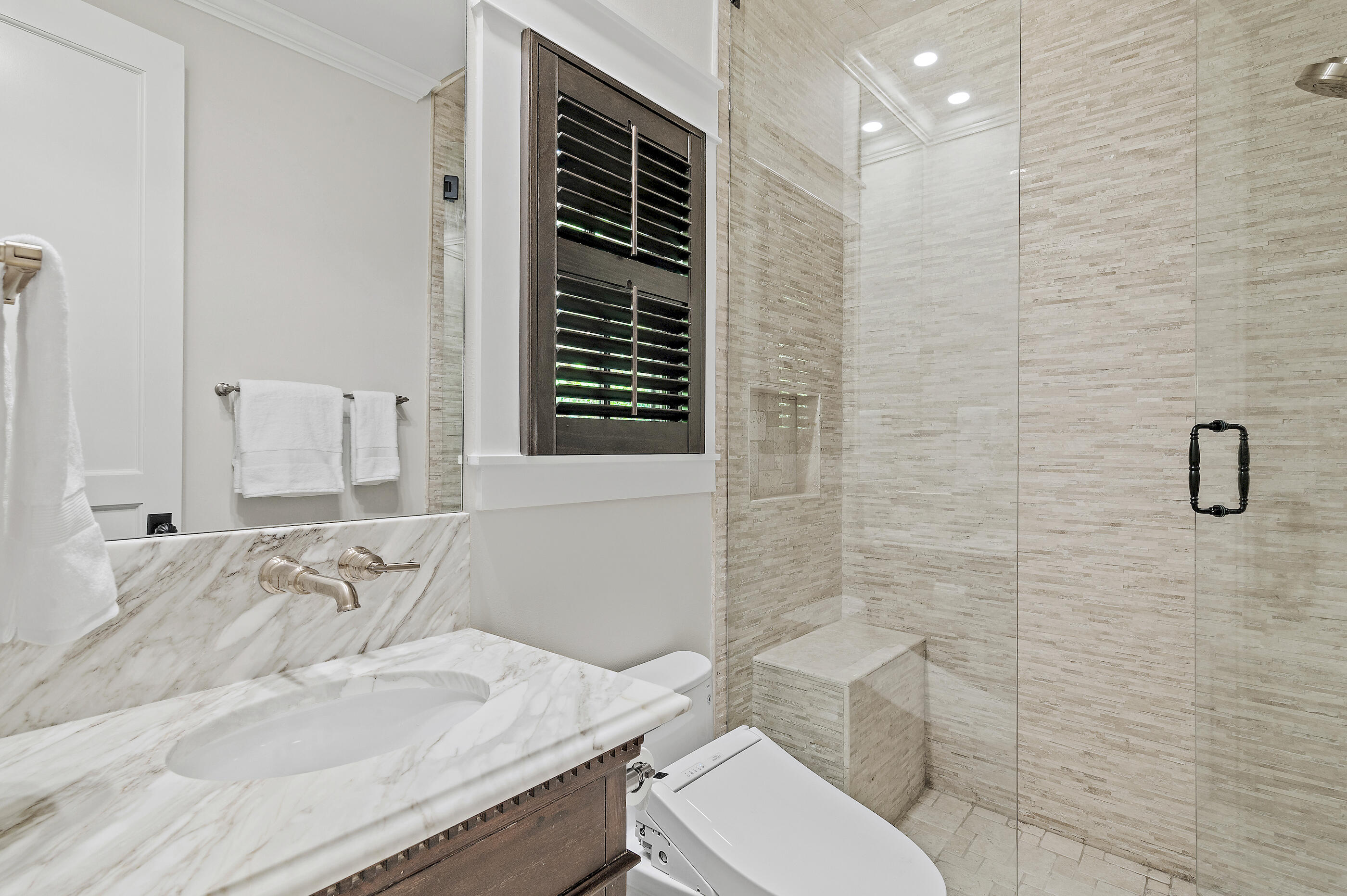 BAYTOWNE AVE EAST - Residential