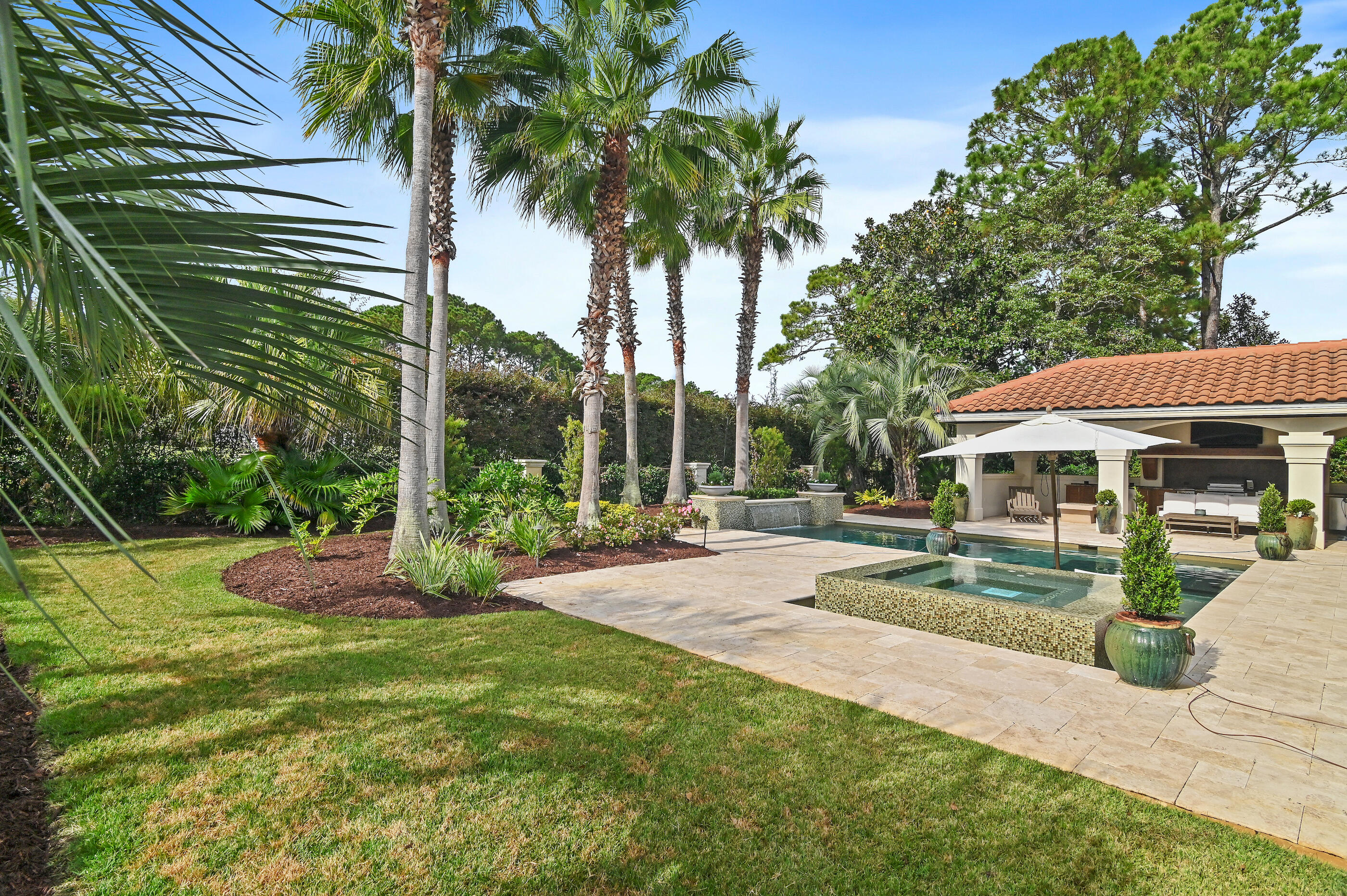 BAYTOWNE AVE EAST - Residential