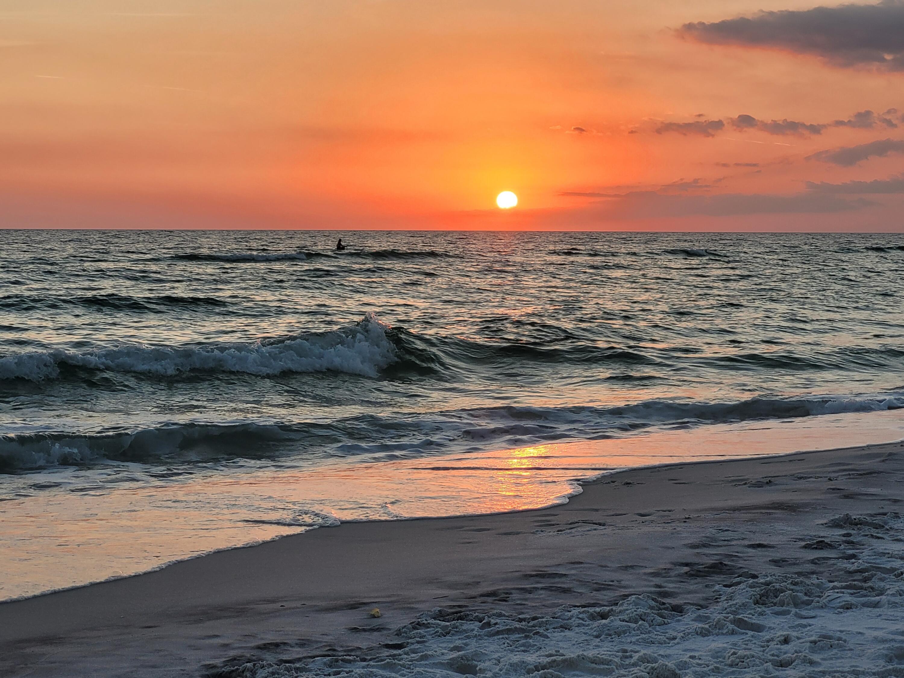 BAYTOWNE AVE EAST - Residential