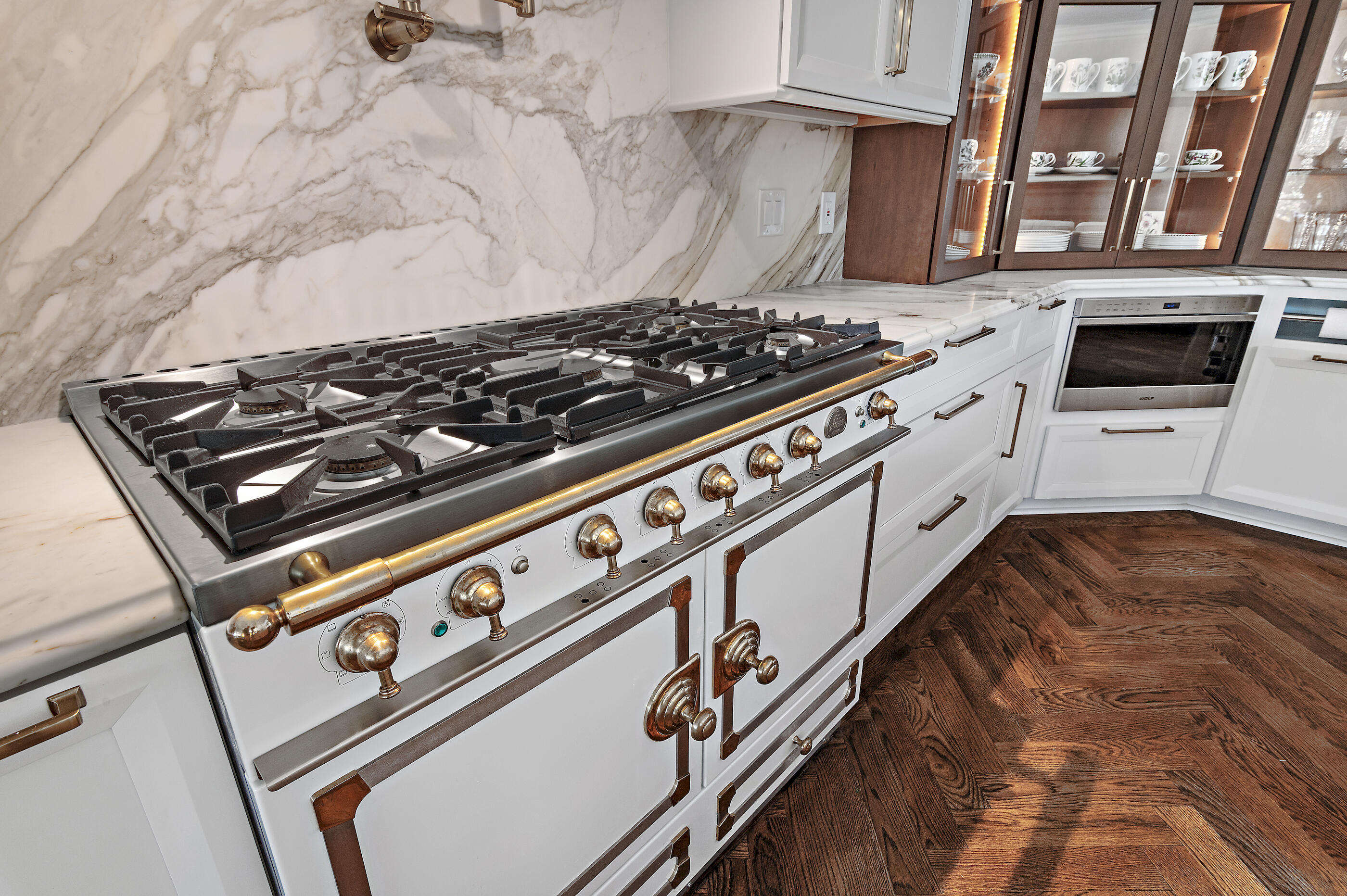 BAYTOWNE AVE EAST - Residential