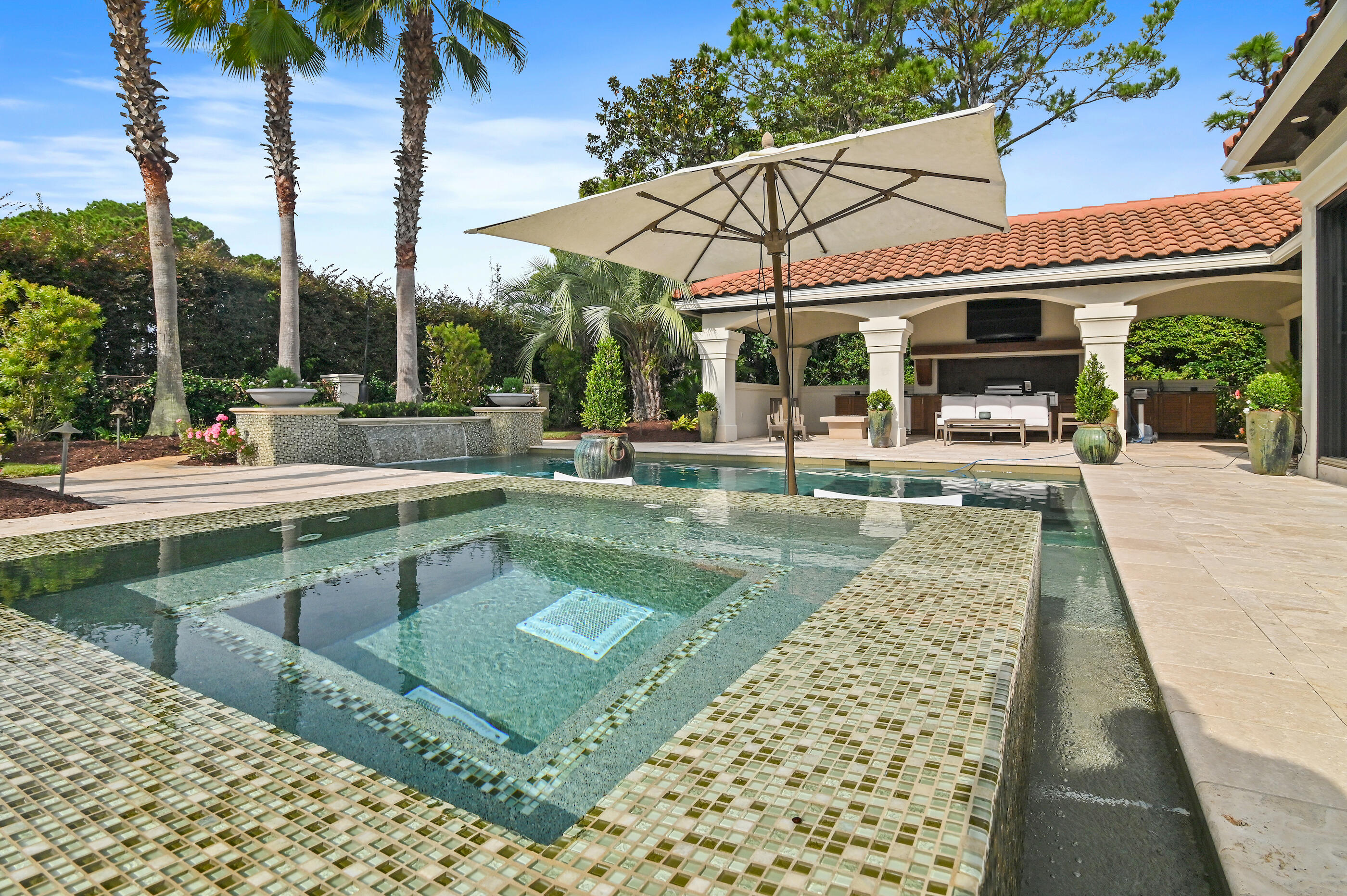 BAYTOWNE AVE EAST - Residential