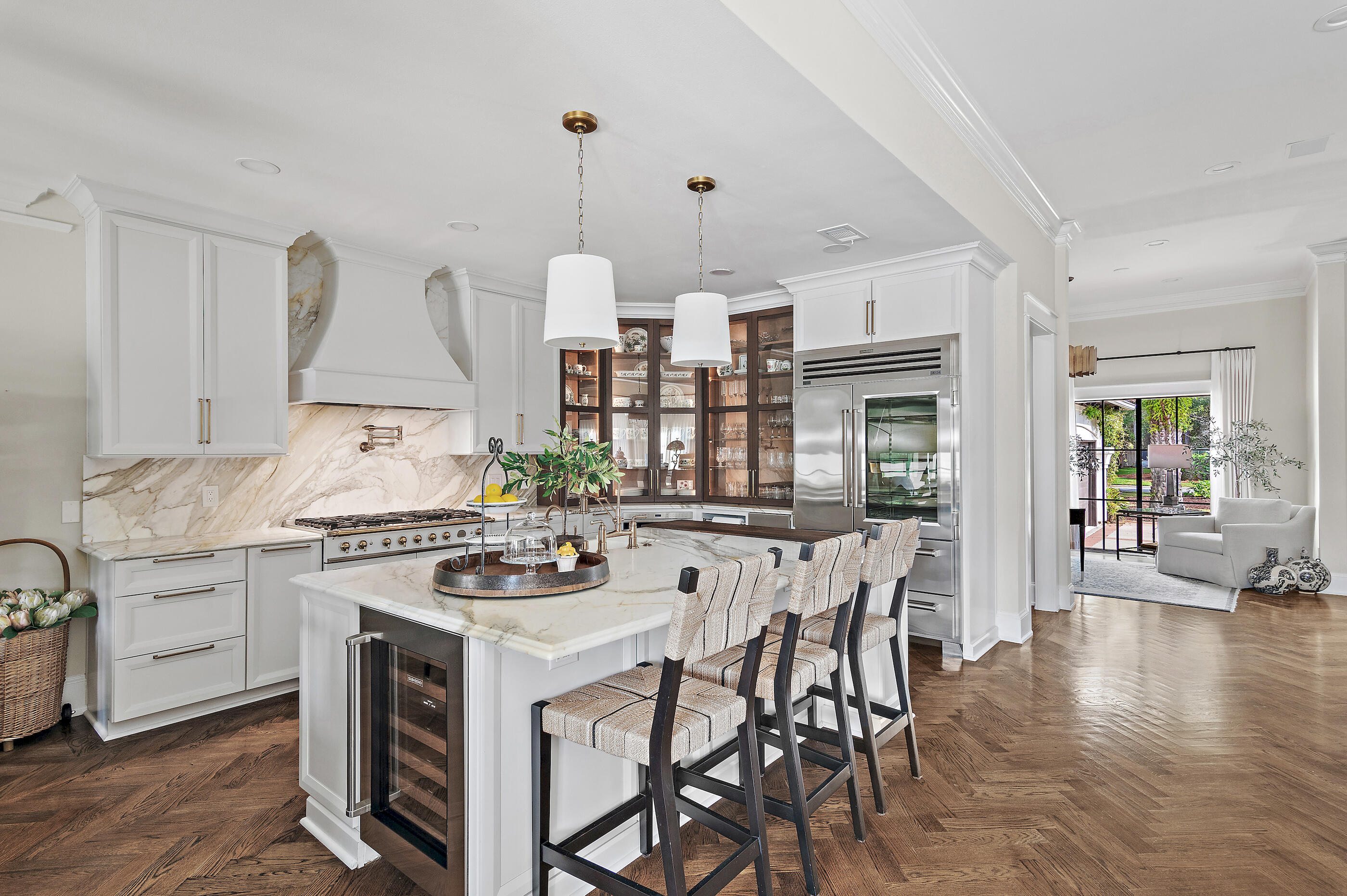 BAYTOWNE AVE EAST - Residential