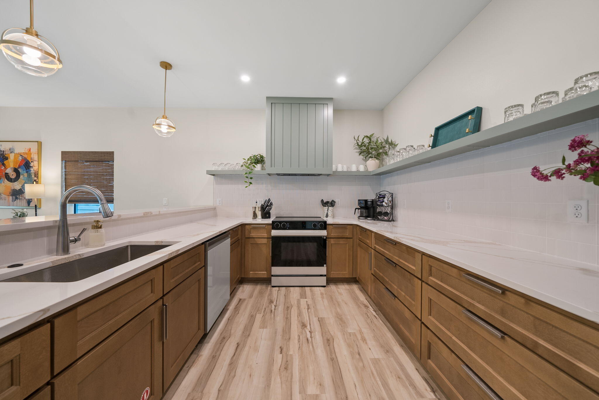 Laguna Beach Estates 6th Add - Residential