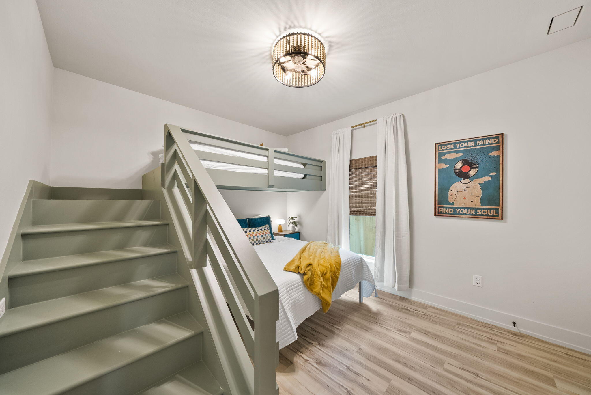 Laguna Beach Estates 6th Add - Residential