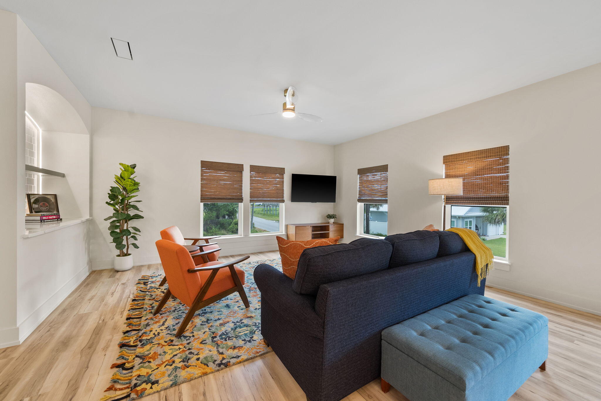 Laguna Beach Estates 6th Add - Residential