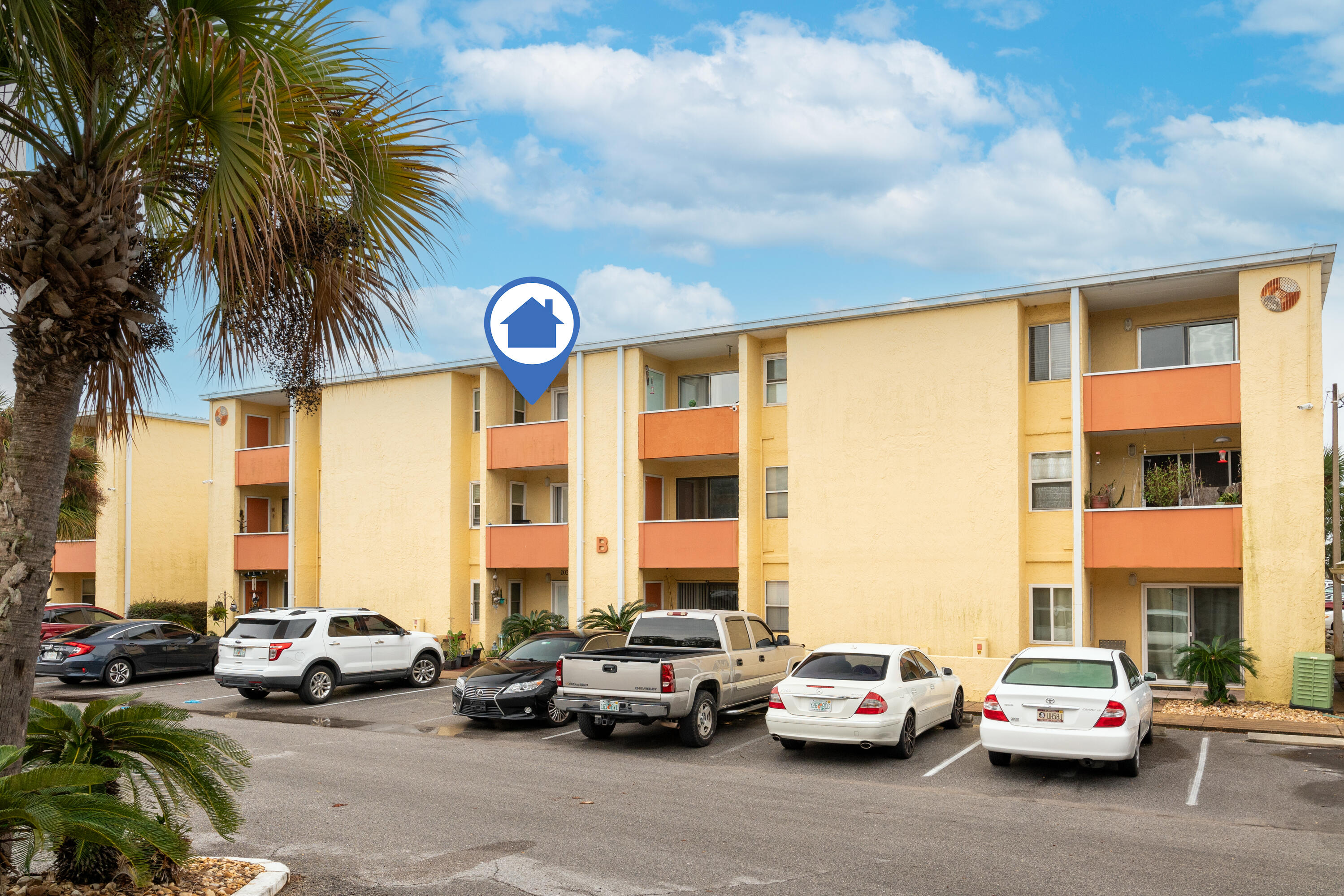 CEDARS CONDO - Residential