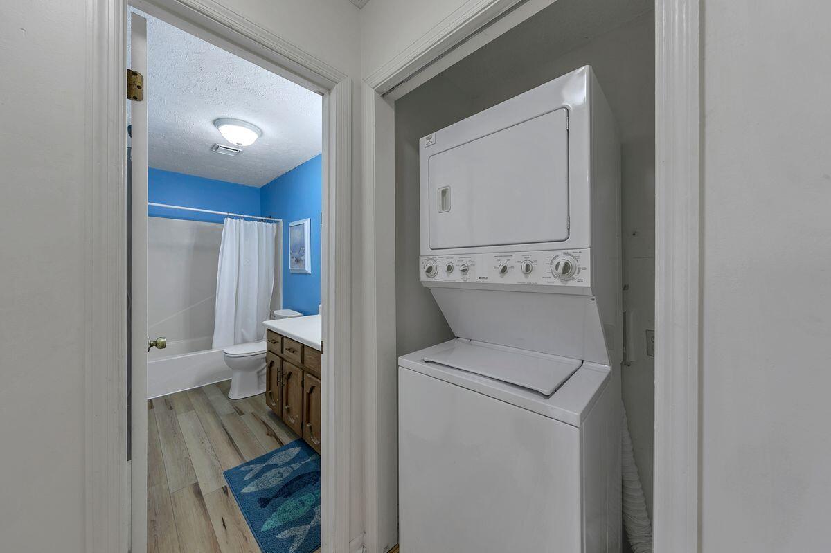 PIRATES COVE INLET CONDO - Residential