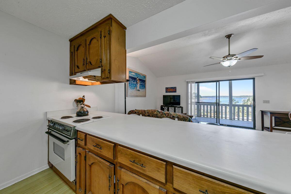 PIRATES COVE INLET CONDO - Residential