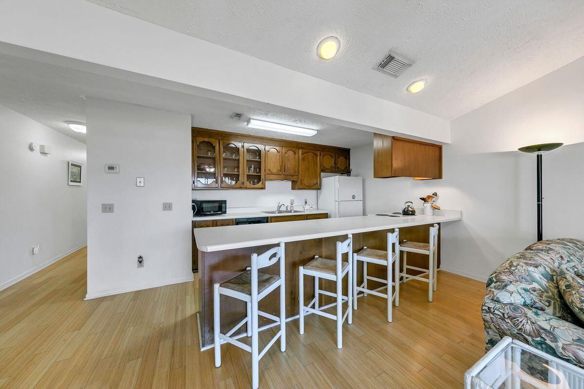 PIRATES COVE INLET CONDO - Residential