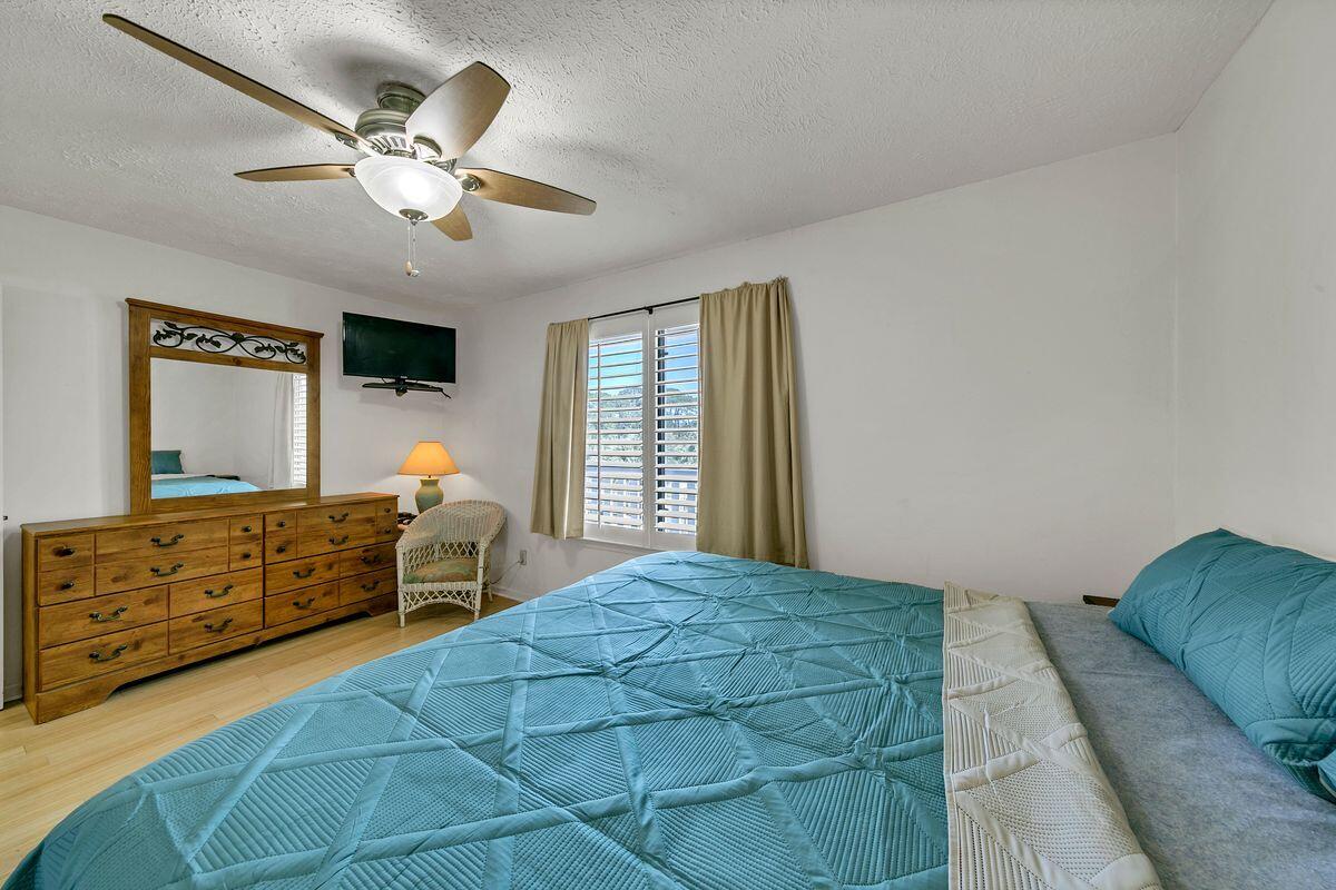 PIRATES COVE INLET CONDO - Residential