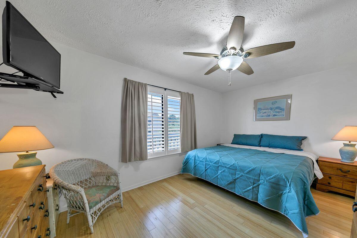 PIRATES COVE INLET CONDO - Residential