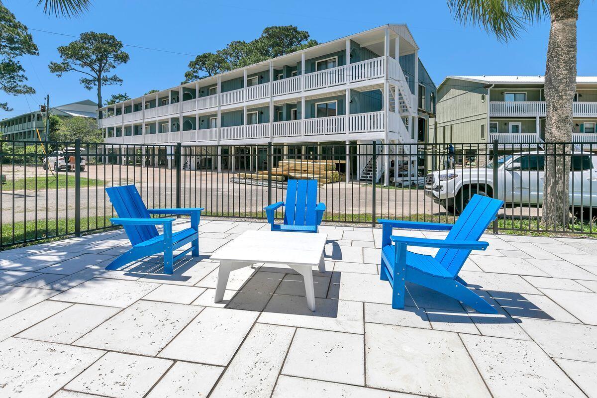 PIRATES COVE INLET CONDO - Residential