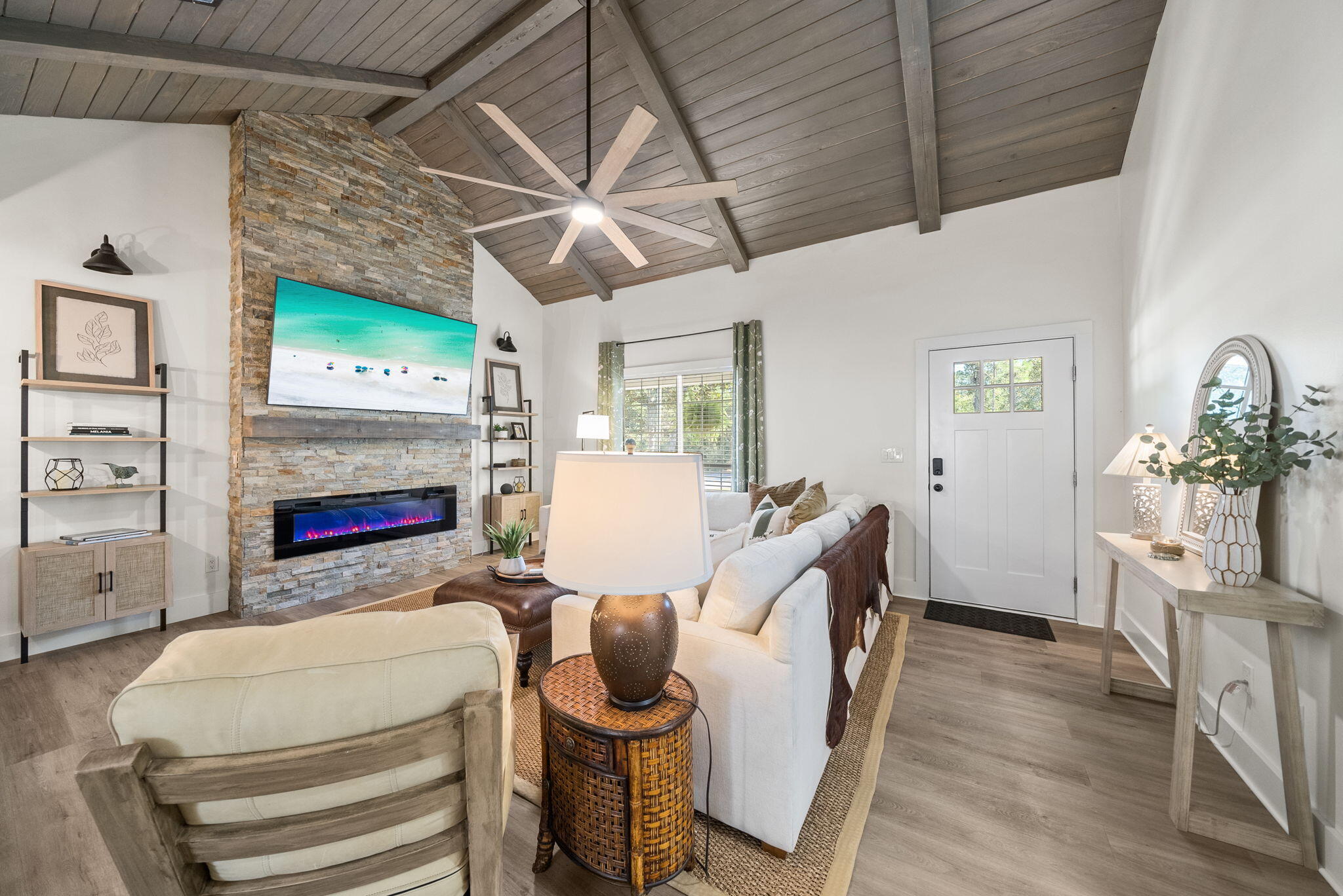 EXCLUSIVE BEACH - Residential