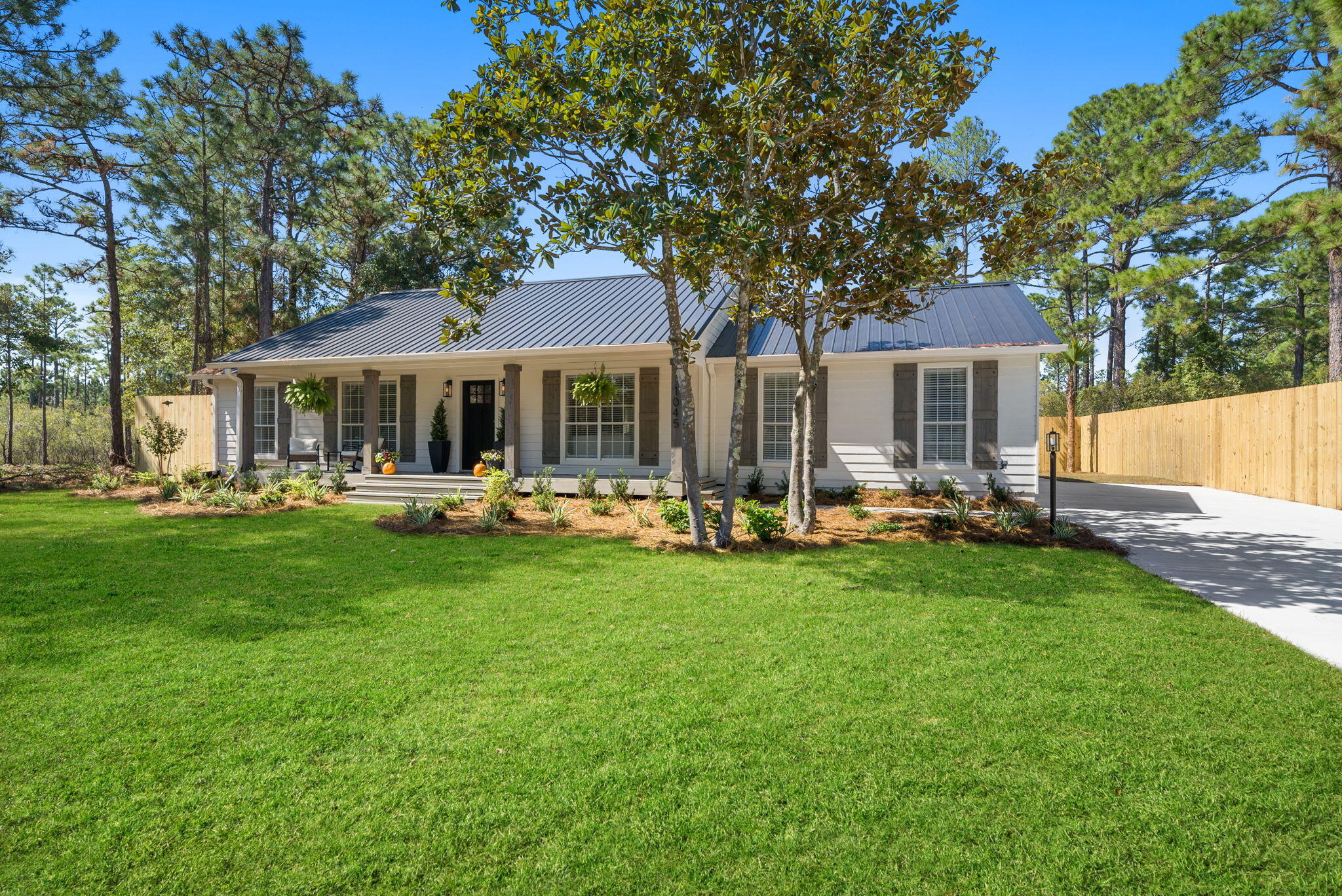 EXCLUSIVE BEACH - Residential