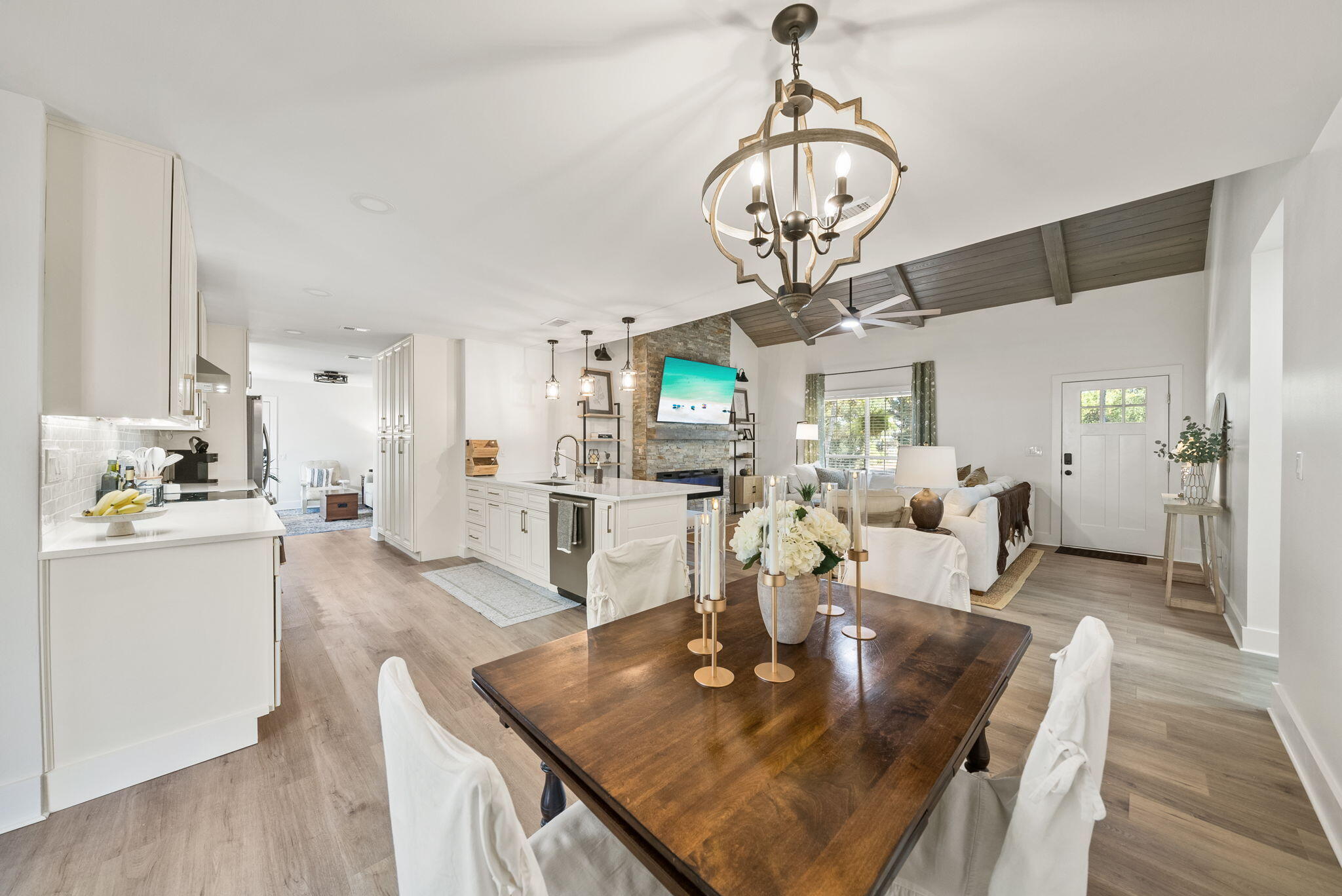 EXCLUSIVE BEACH - Residential