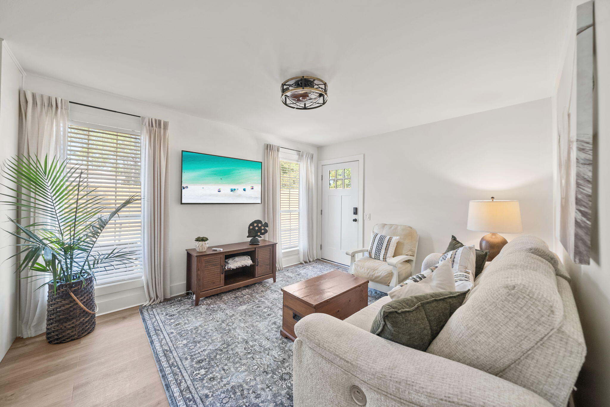 EXCLUSIVE BEACH - Residential